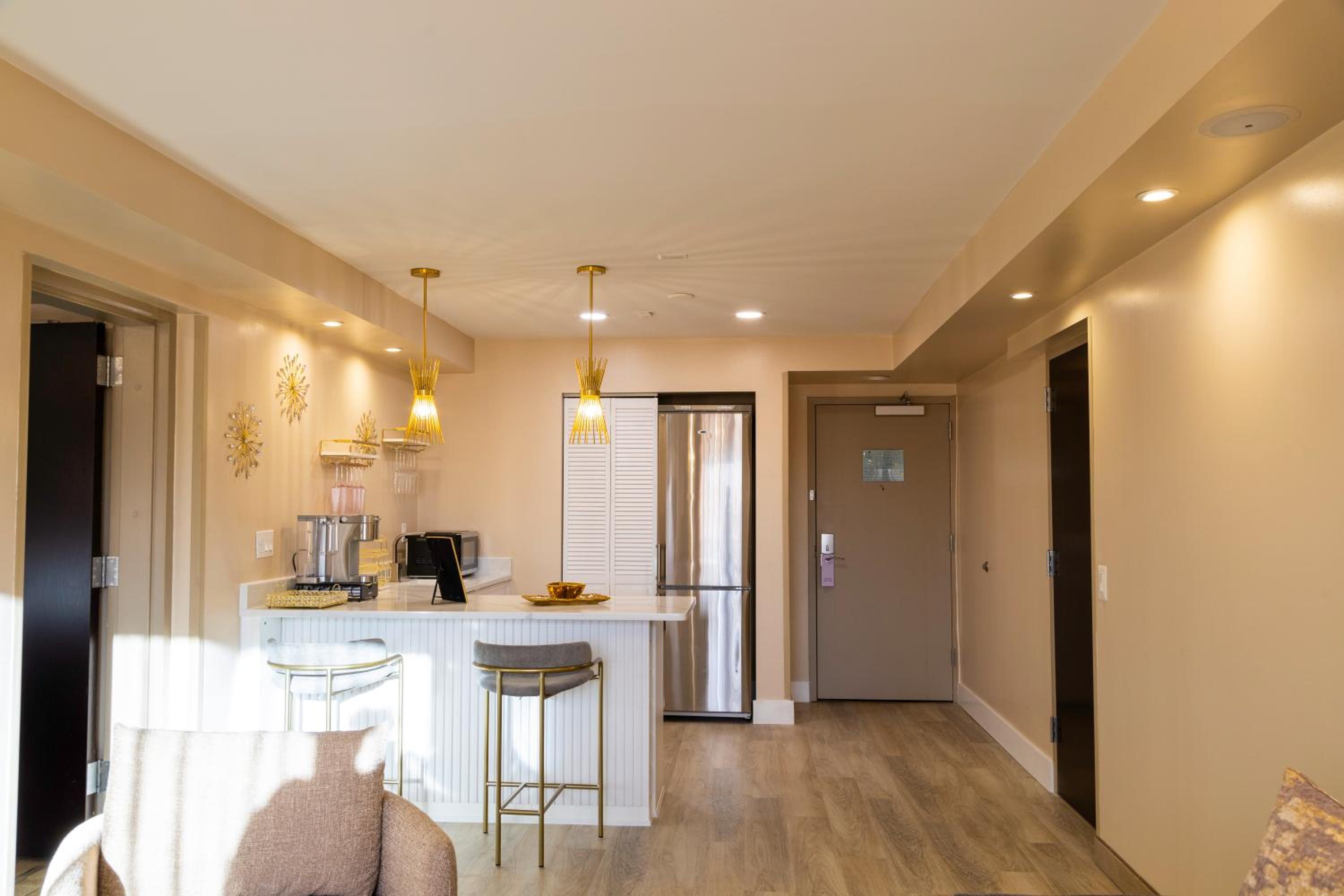 Diamond Suite photo 3