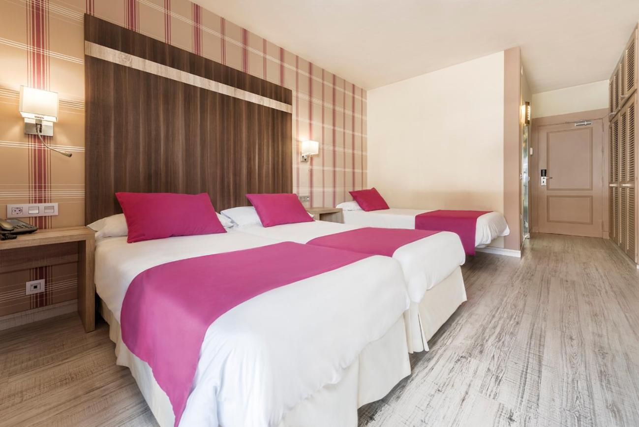 Superior Triple Room with Swimming Pool View - Photo 1