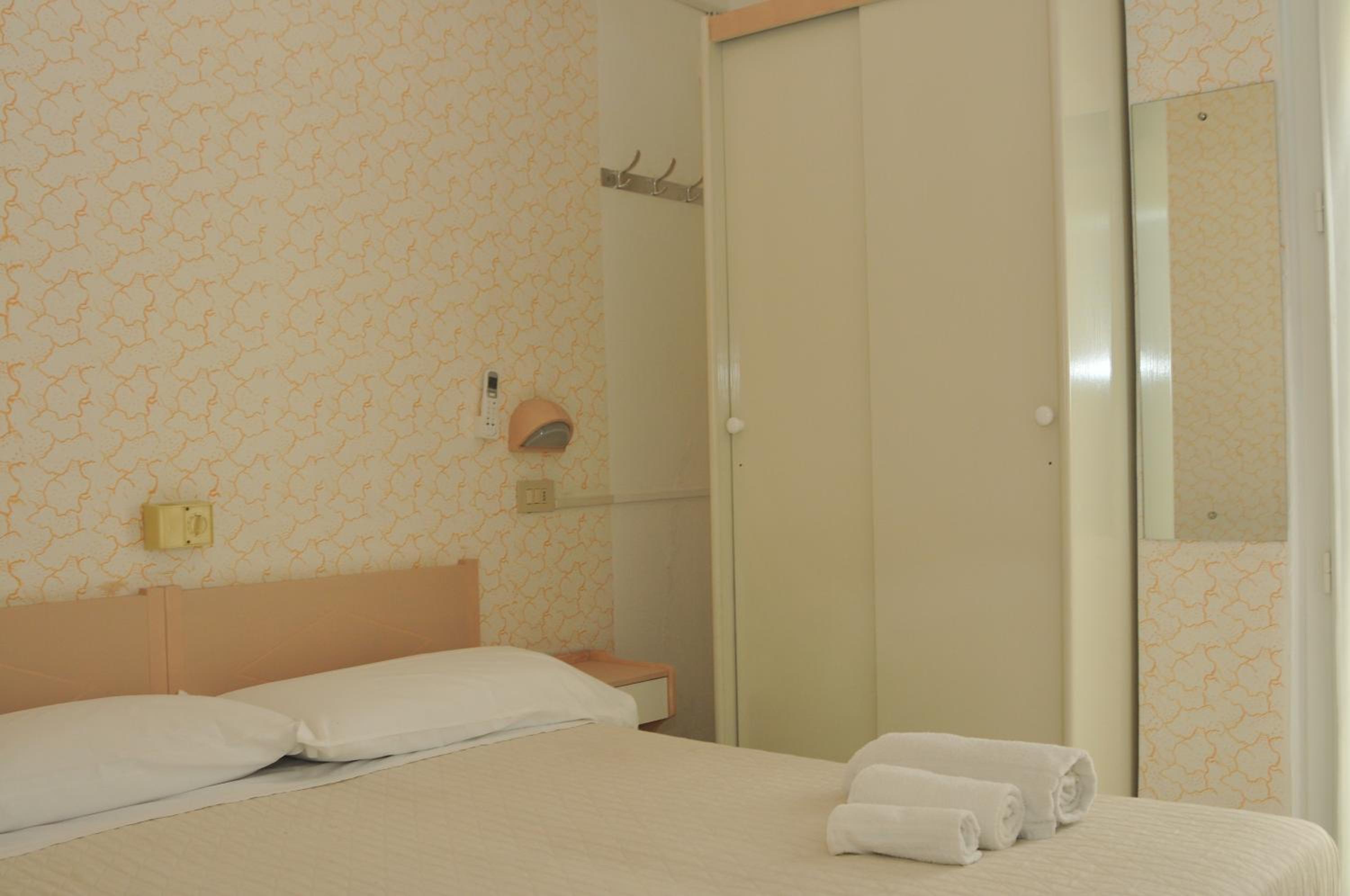 Budget Double Room photo 1