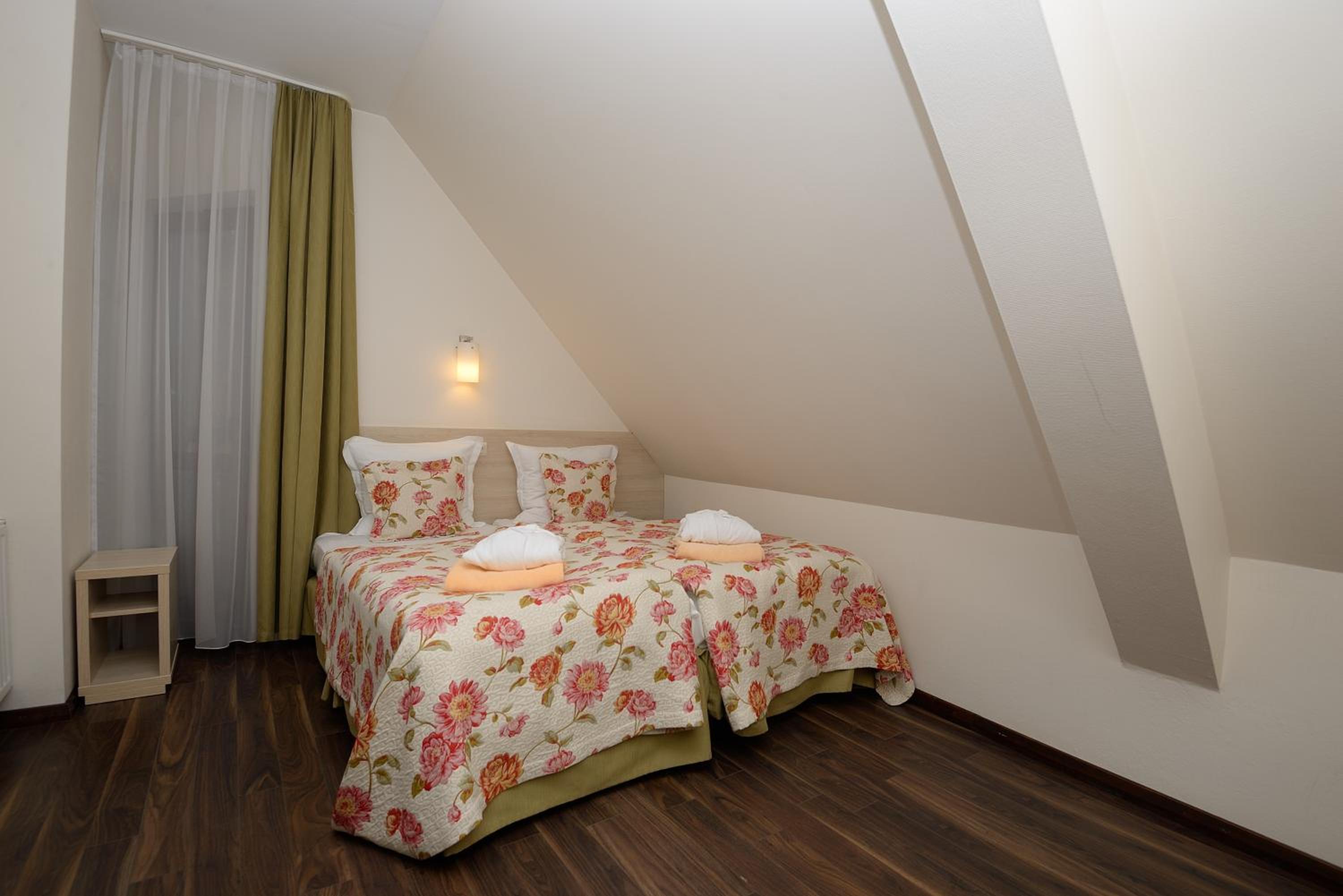 Studio (4 Adults) - Photo 1