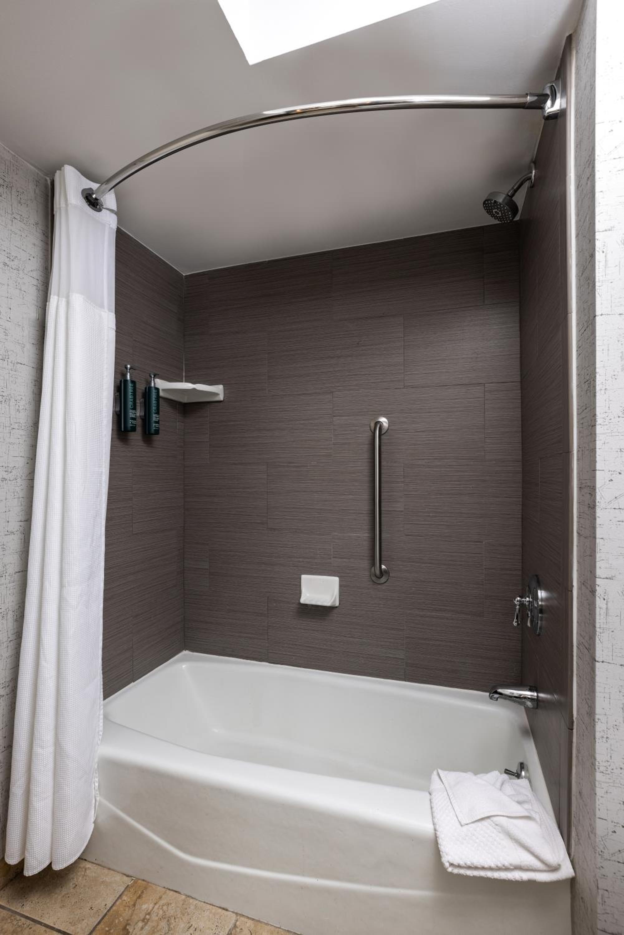 One-Bedroom King Studio