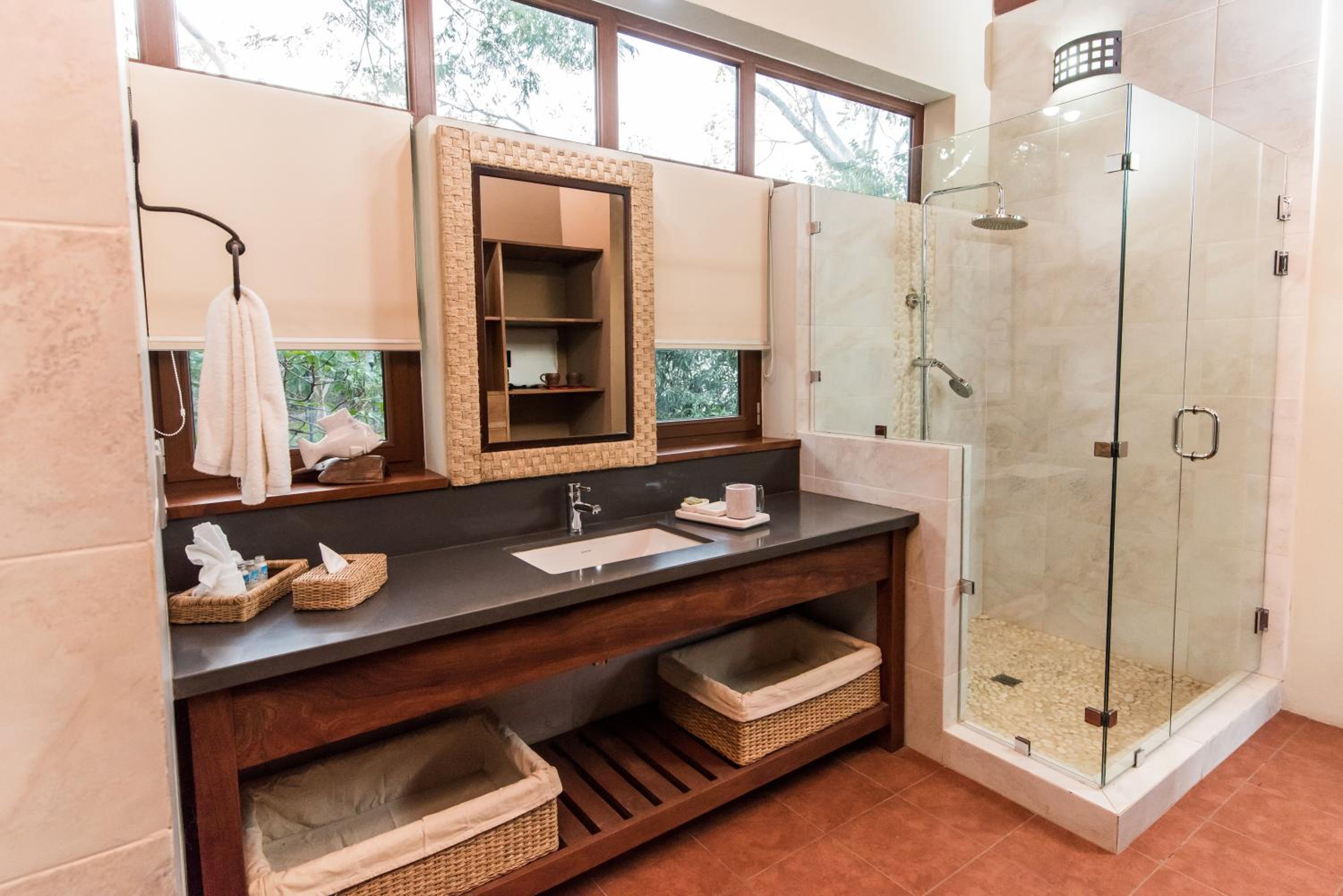 Suite with Lake View photo 2