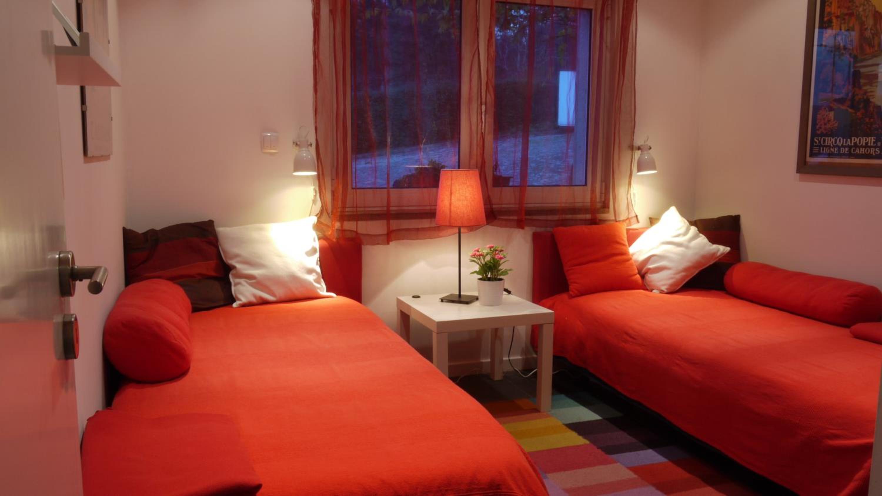 Standard Twin Room with Shared Bathroom
