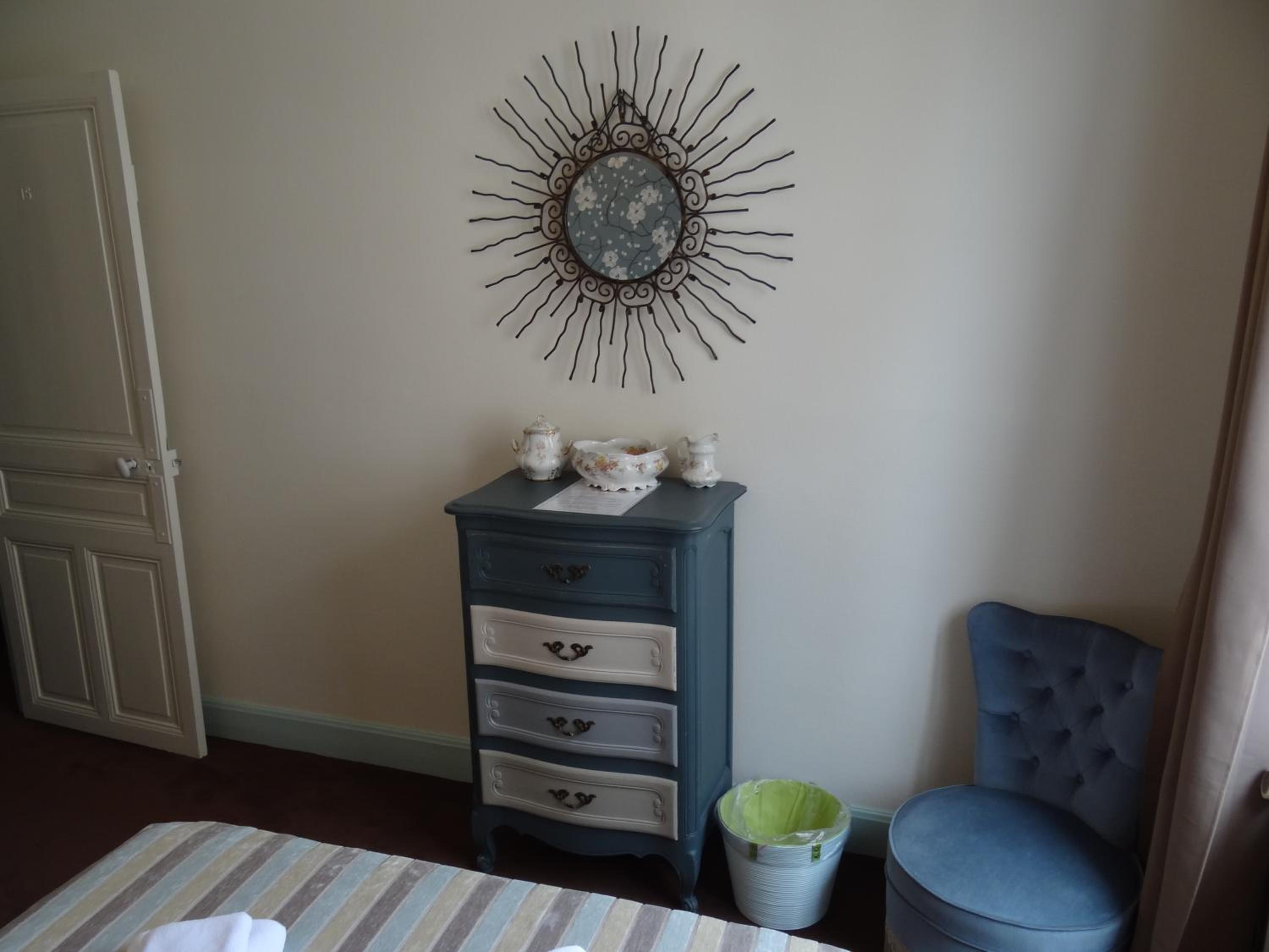 Family Room (5 Adults) - Photo 2