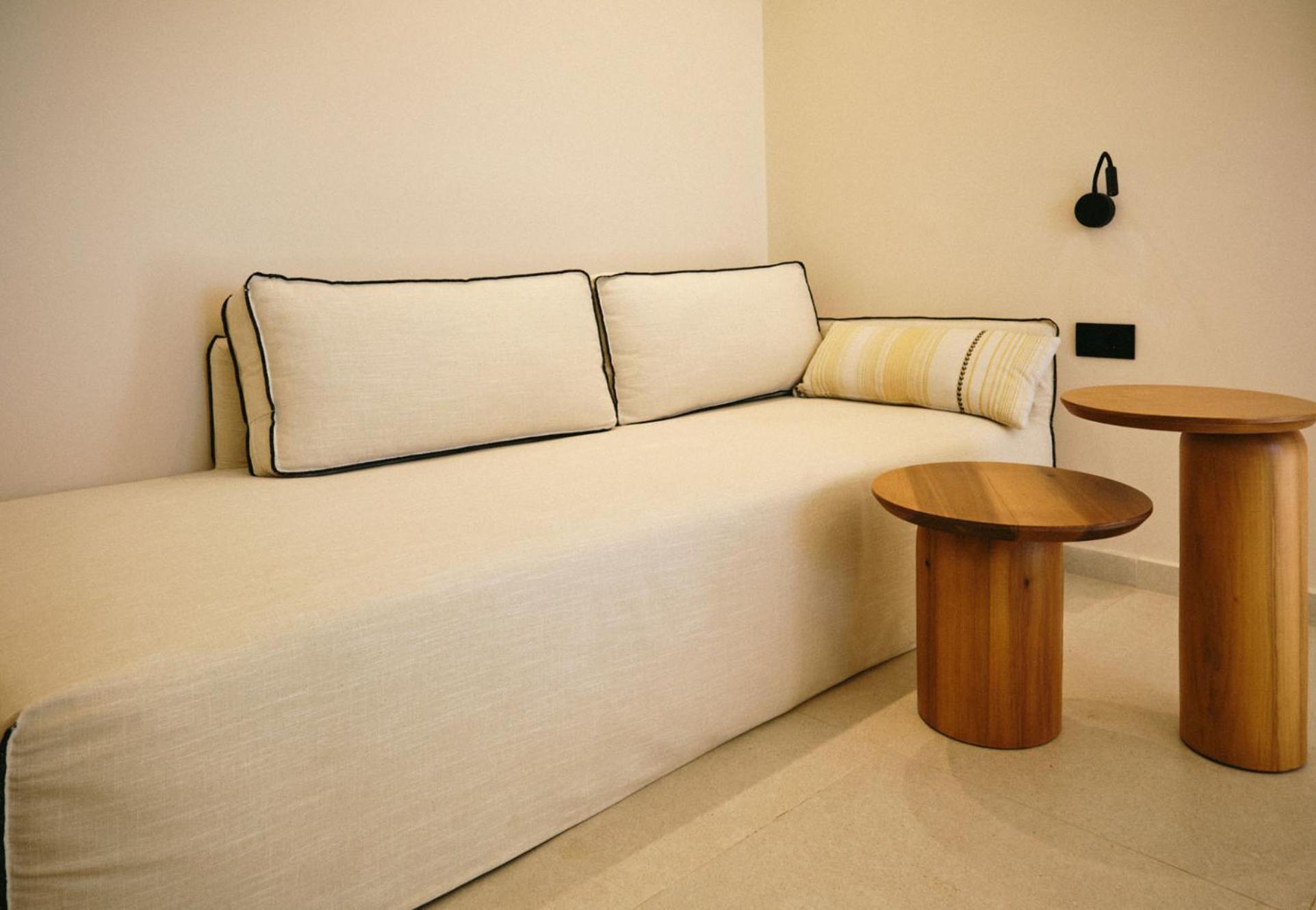 Deluxe Suite with Spa Bath photo 2