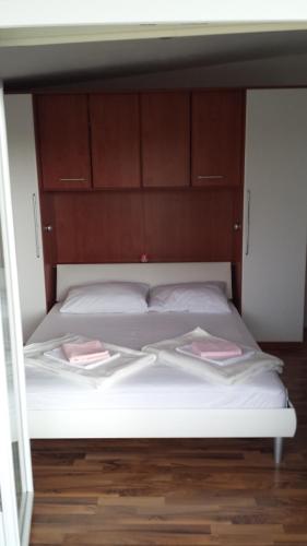 One-Bedroom Apartment - Photo 3