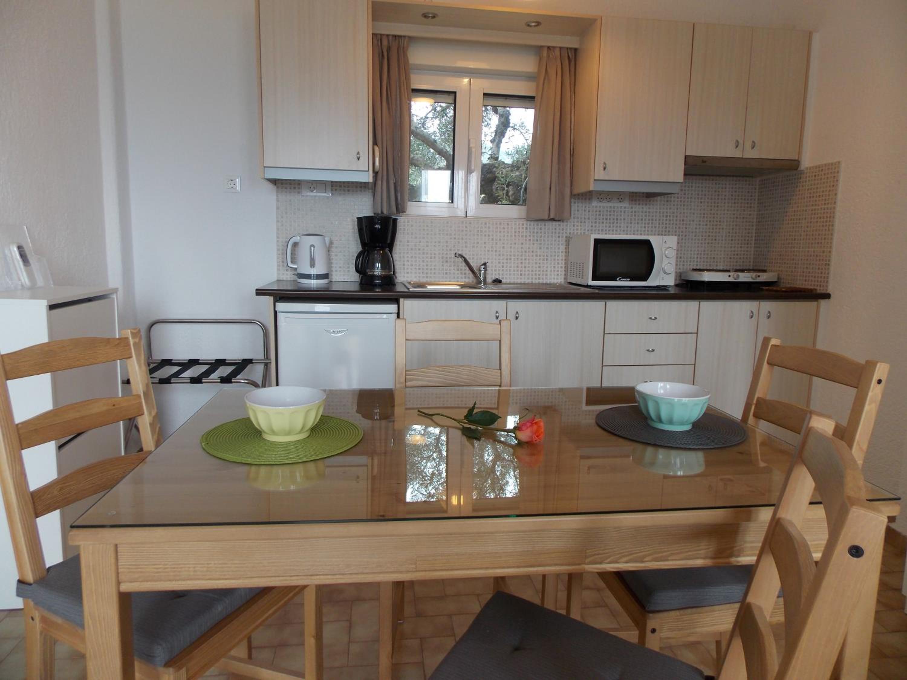 One-Bedroom Apartment with Sea View photo 3