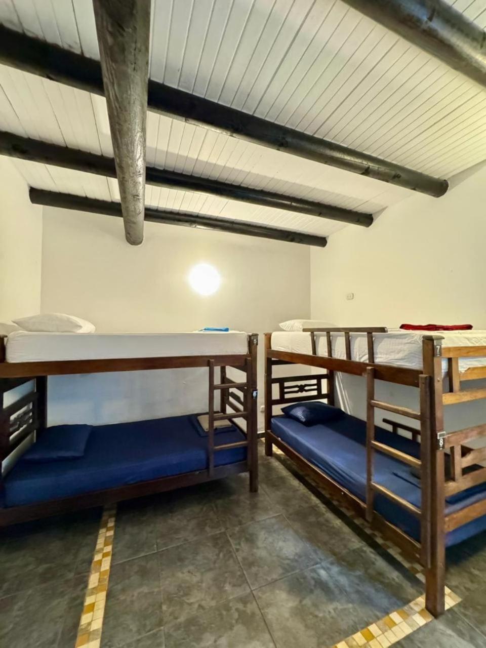 Bed in 8-Bed Mixed Dormitory Room photo 2