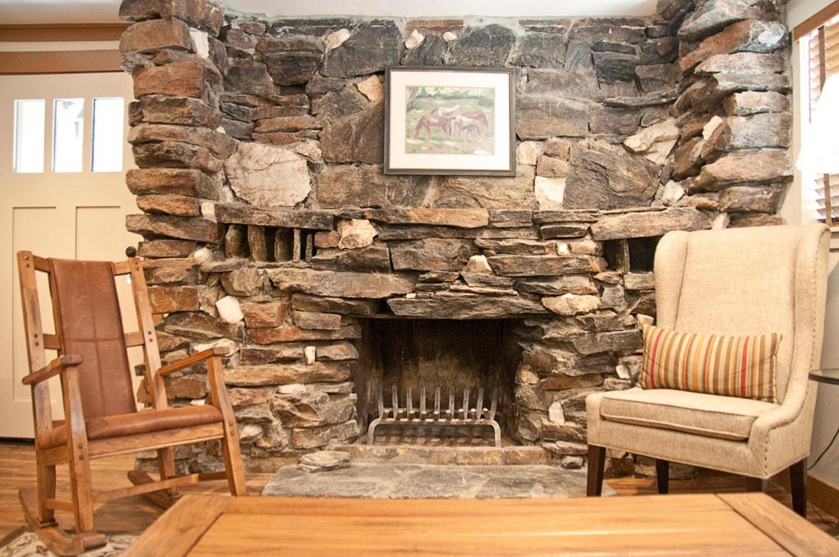 Ranch House Double Queen 2 Room Suite