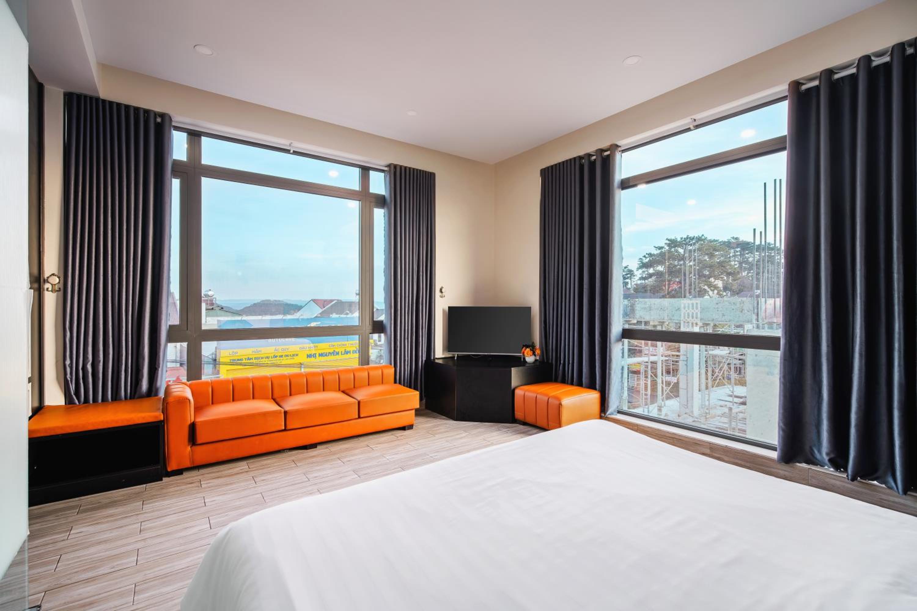 Standard King Room photo 3