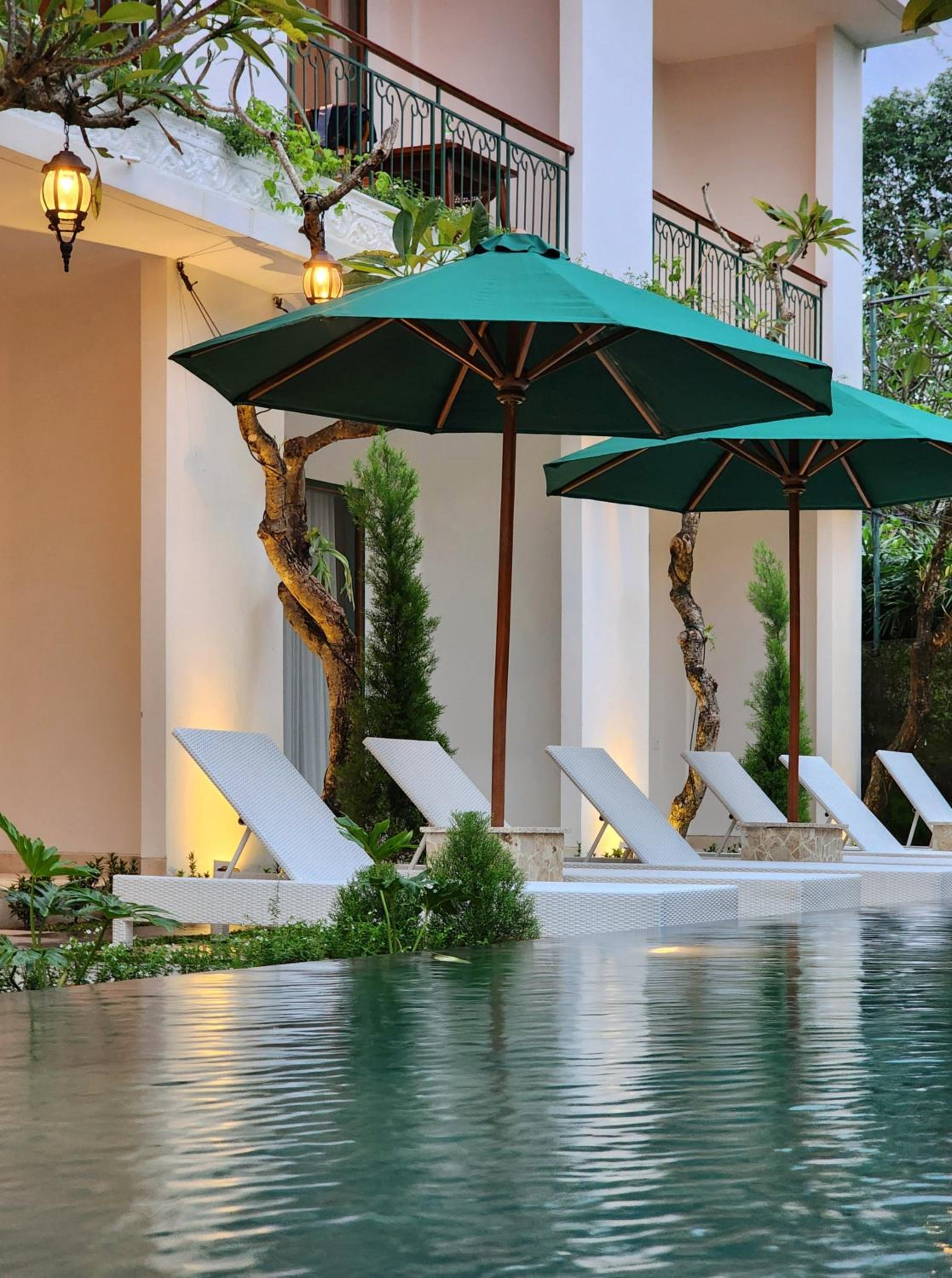 Sabana Bliss with Pool View - Photo 13