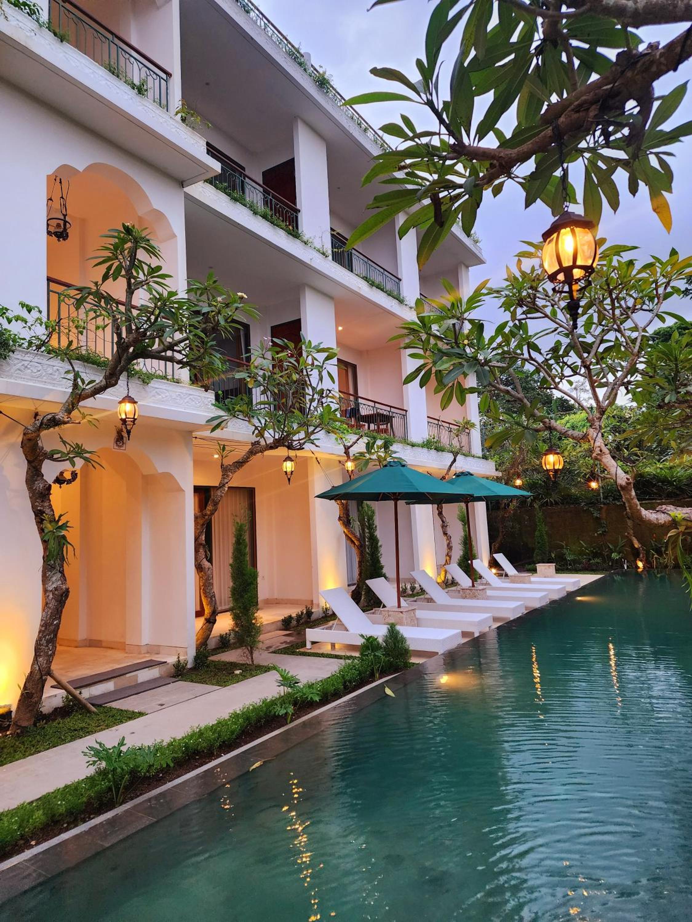 Sabana Bliss with Pool View - Photo 14