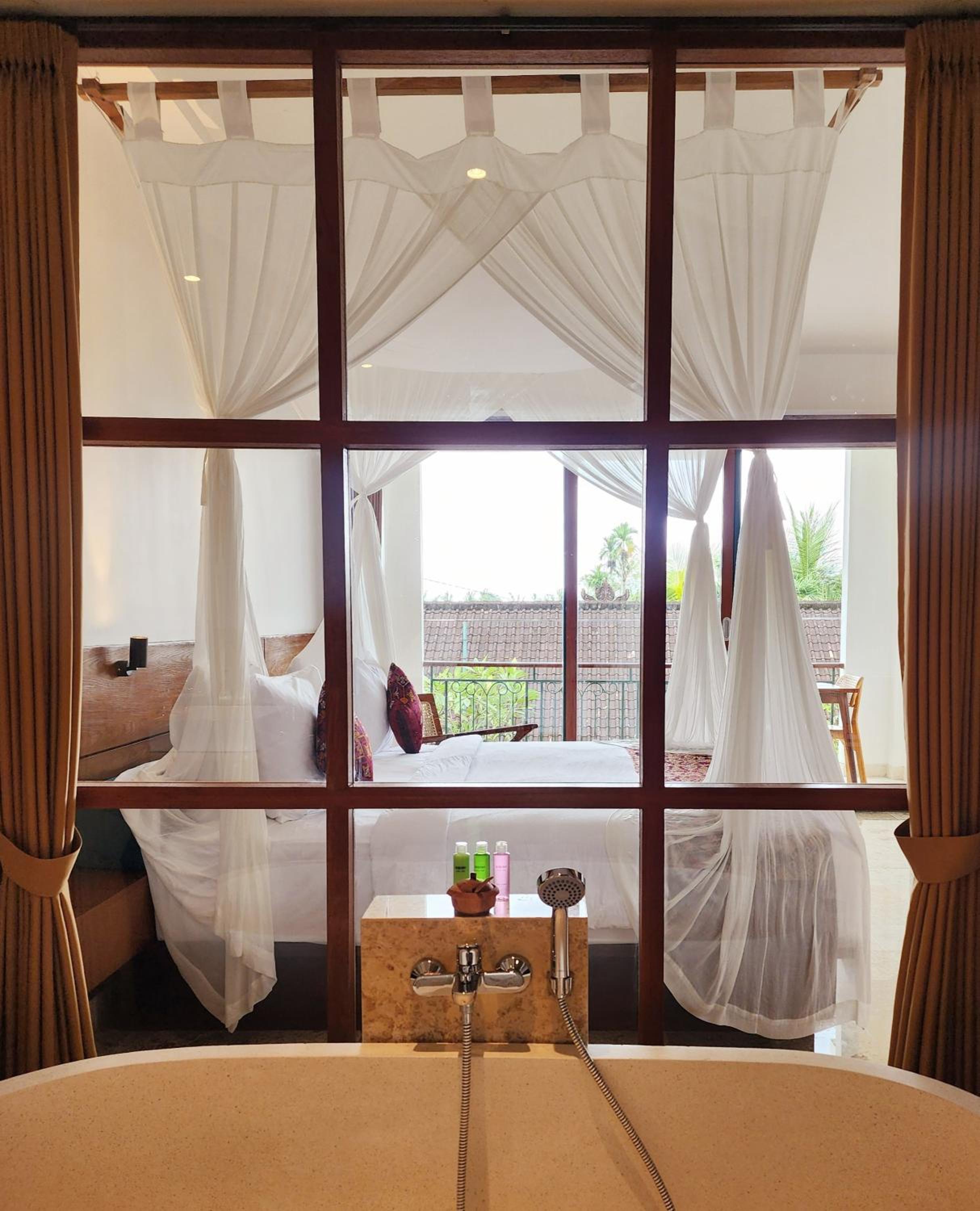 Sabana Bliss with Pool View - Photo 17