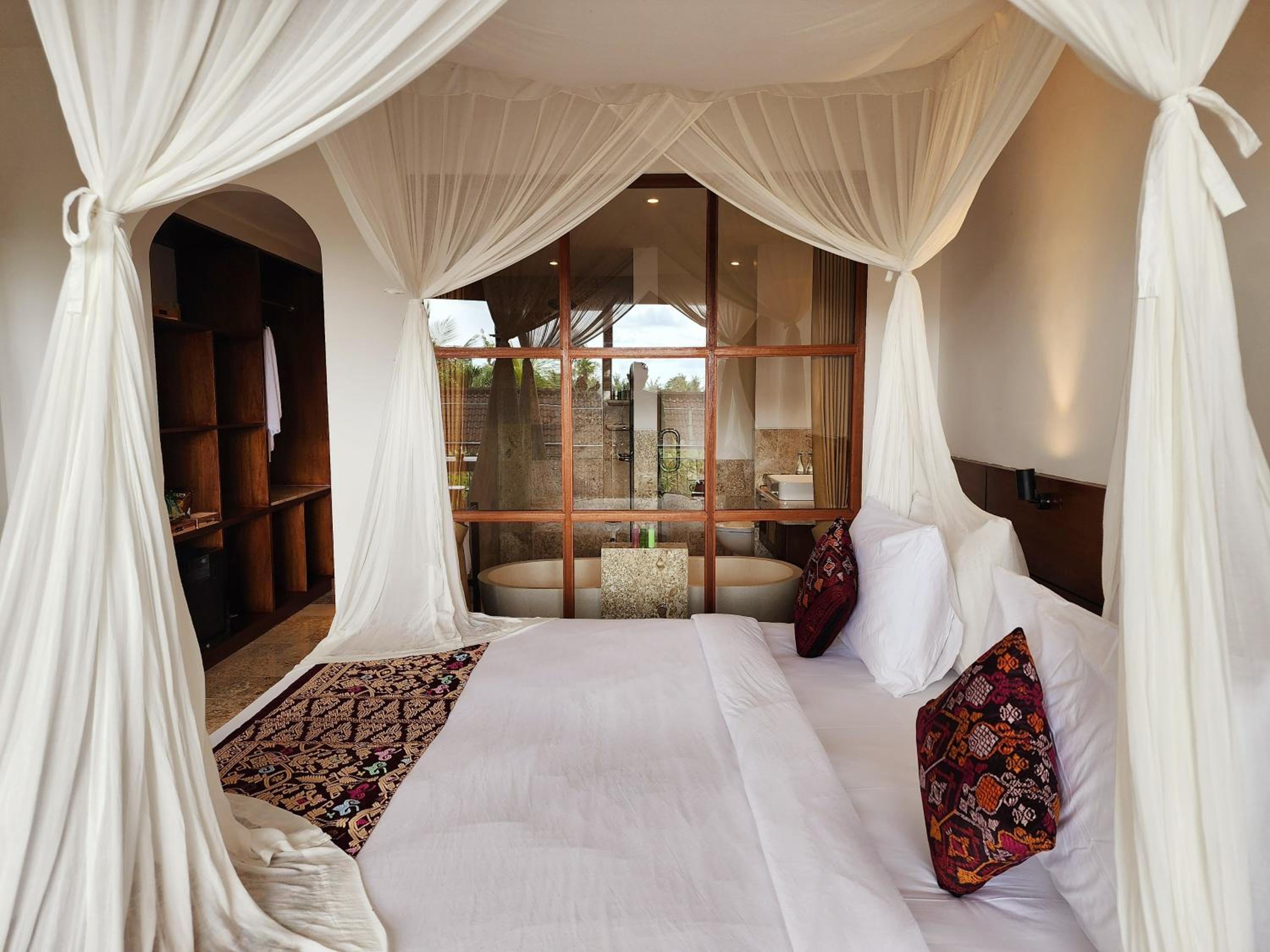 Sabana Bliss with Pool View - Photo 18