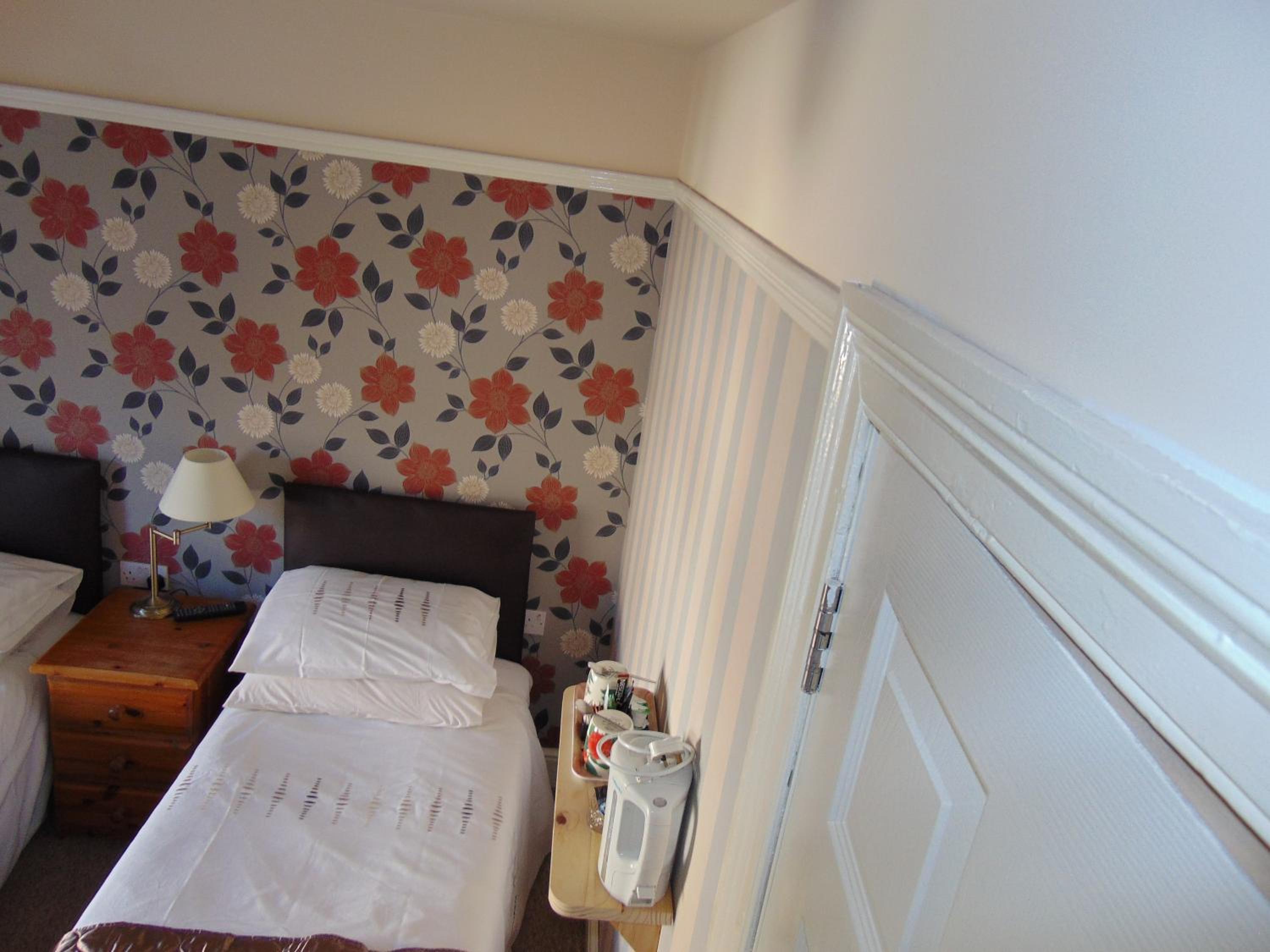 Standard Twin Room photo 3