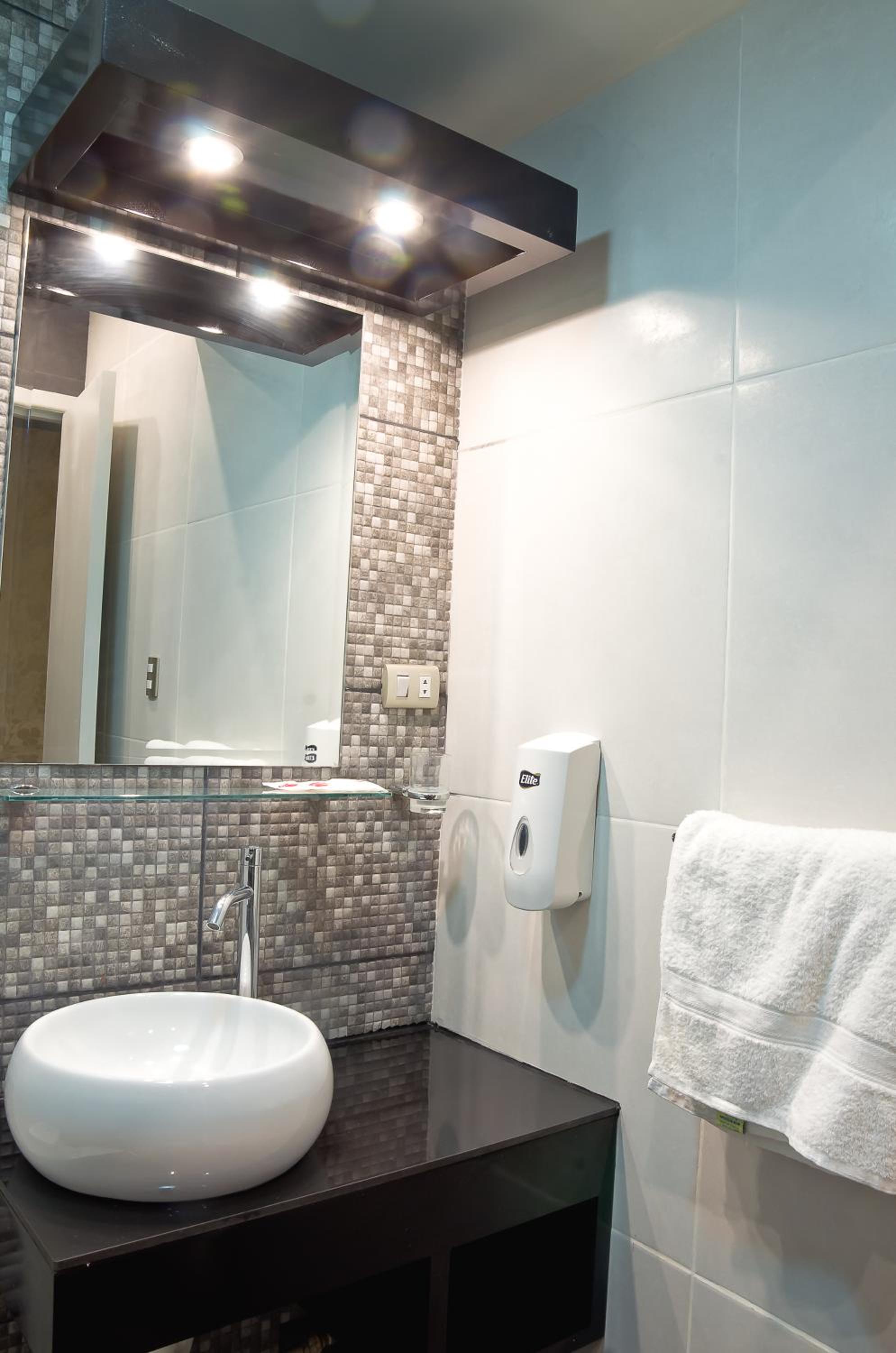 Suite with Whirlpool photo 2