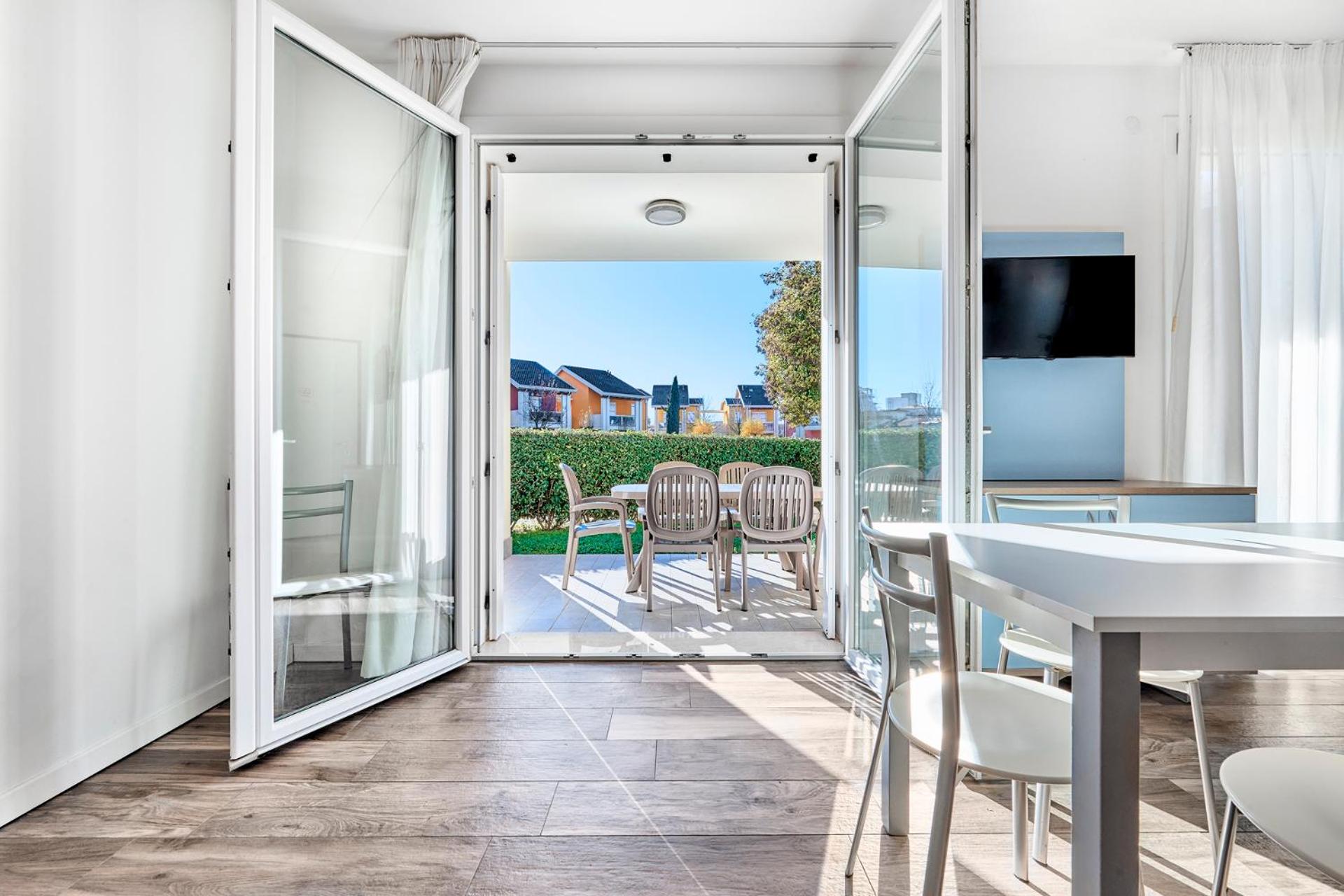 Apartment with Pool View 