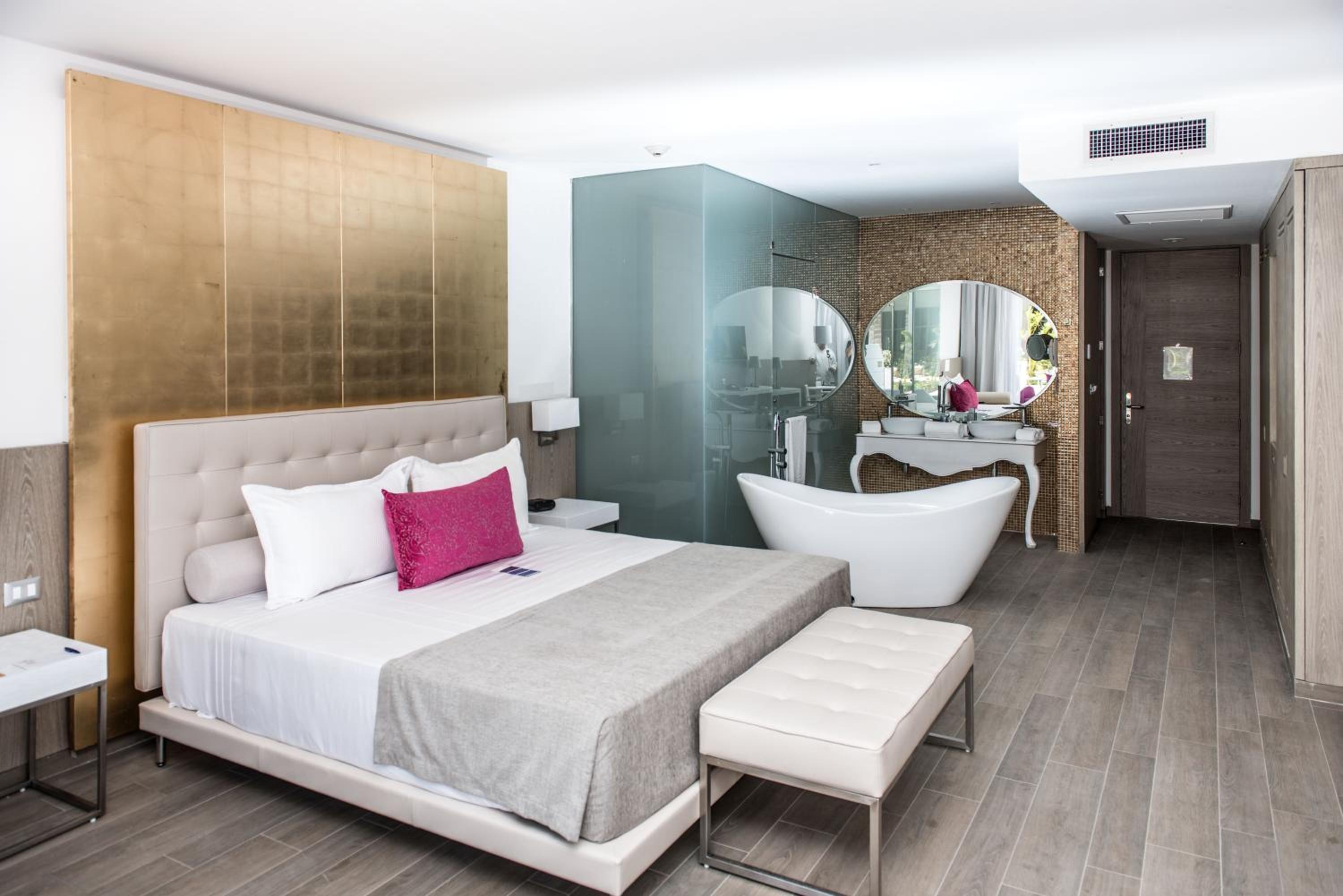 Deluxe Suite Platinum