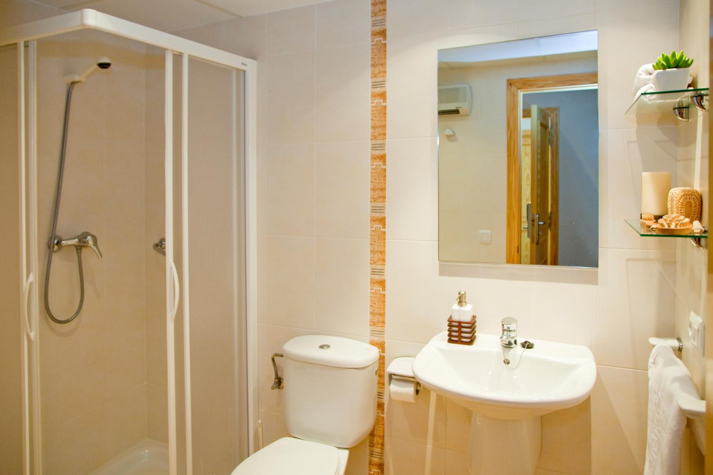 One-Bedroom Apartment (2 Adults) photo 3