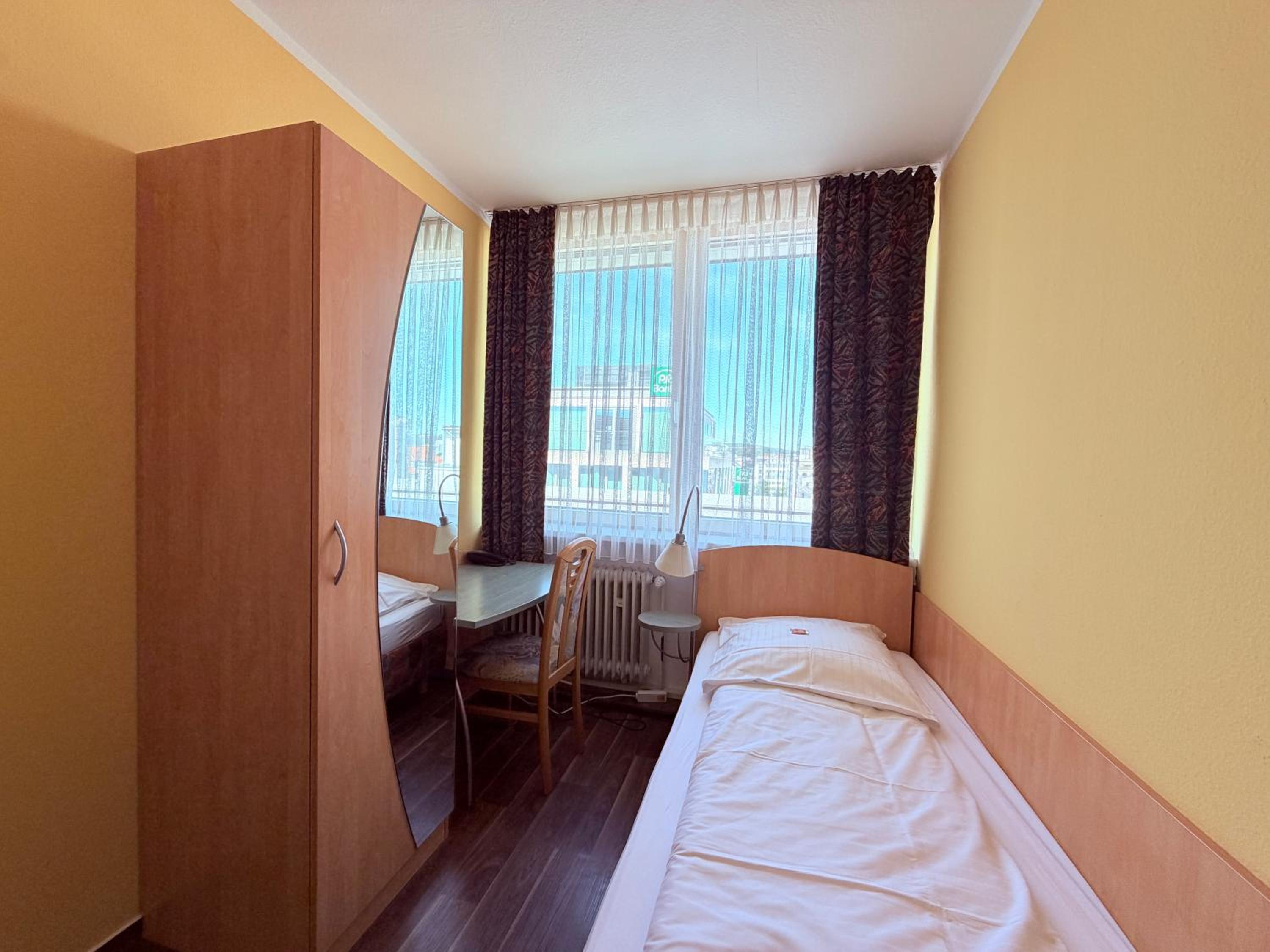Budget Single Room