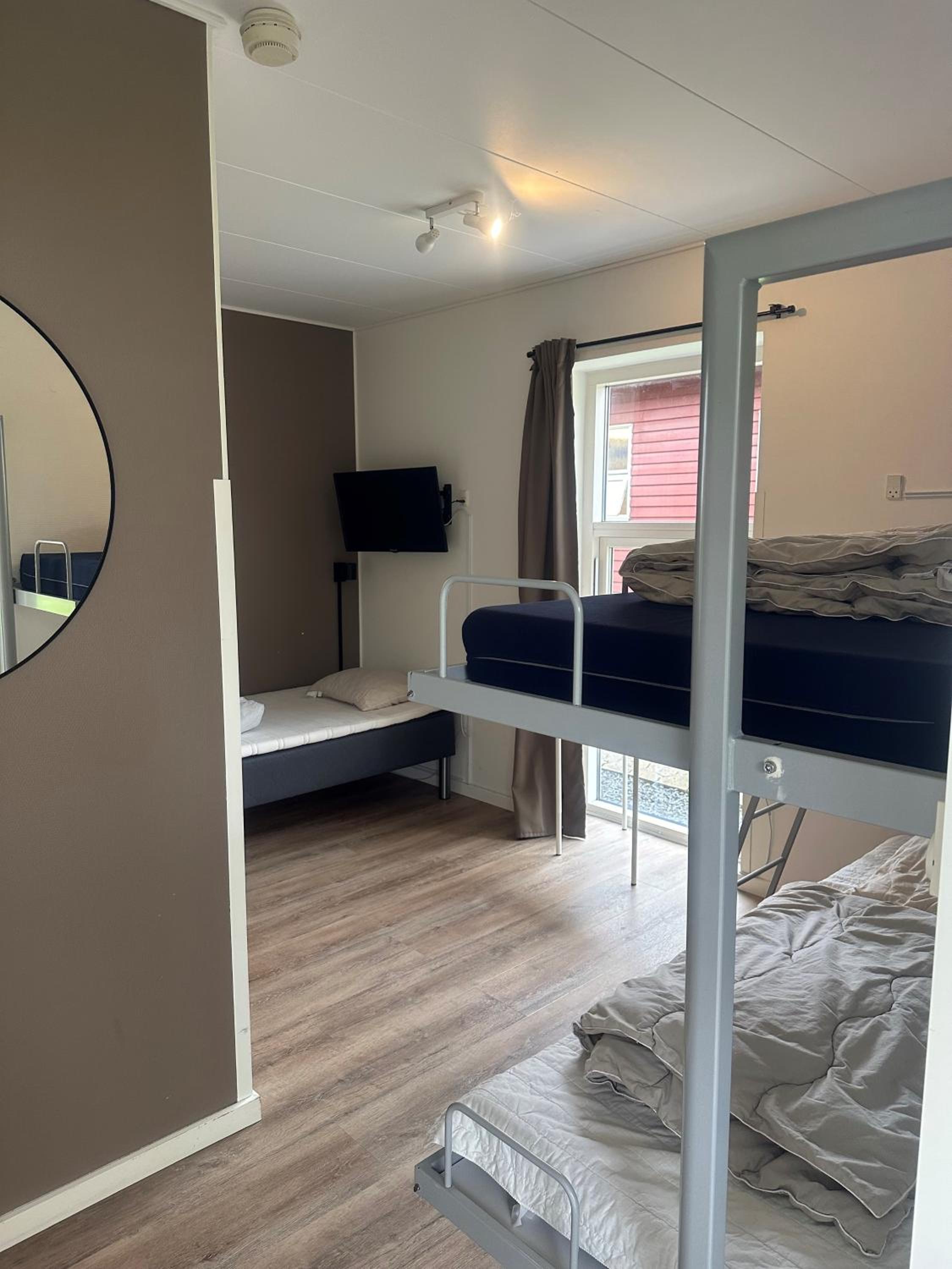 Single Room with Bathroom photo 1