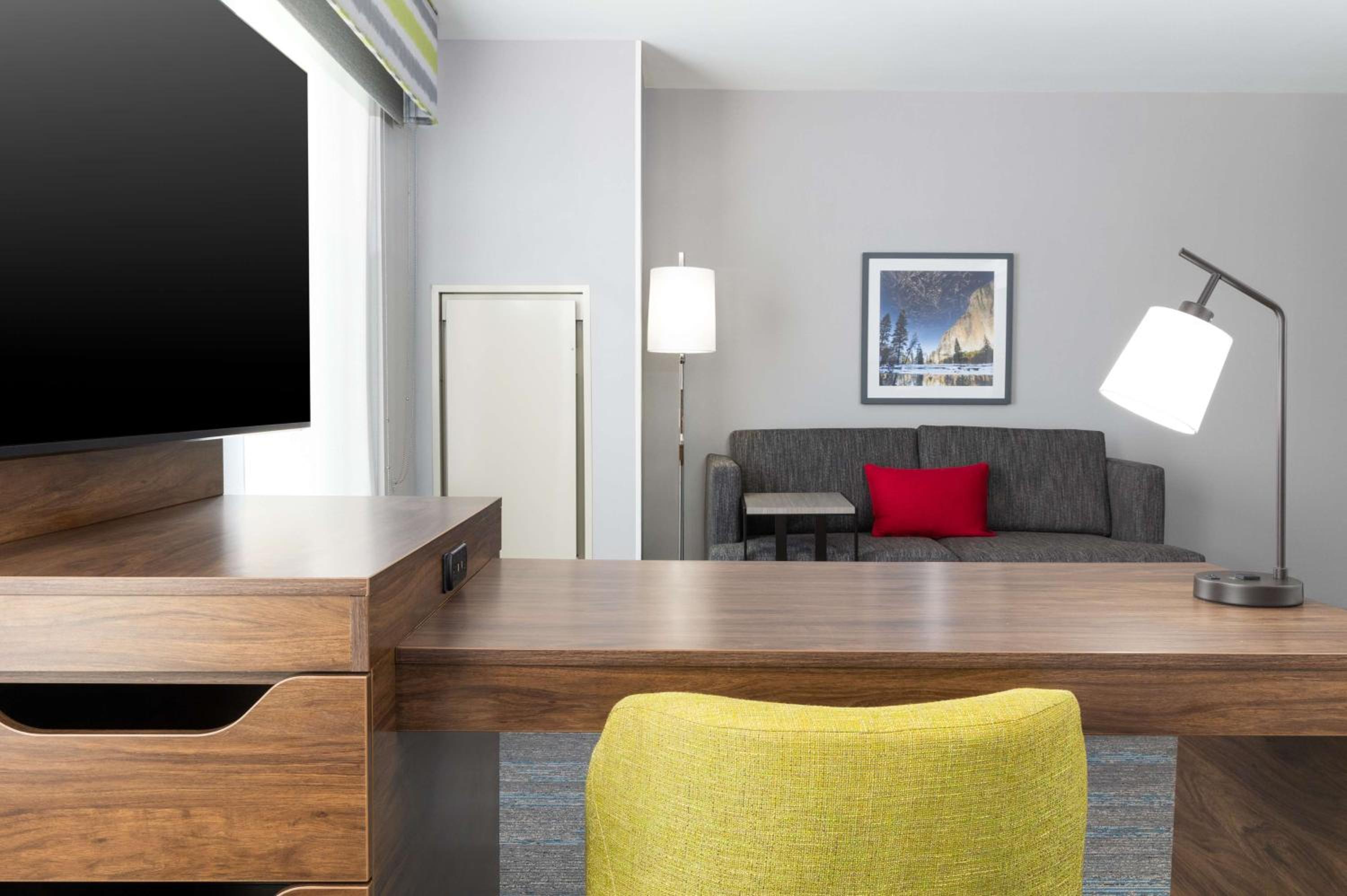 King Studio Suite - Photo 8