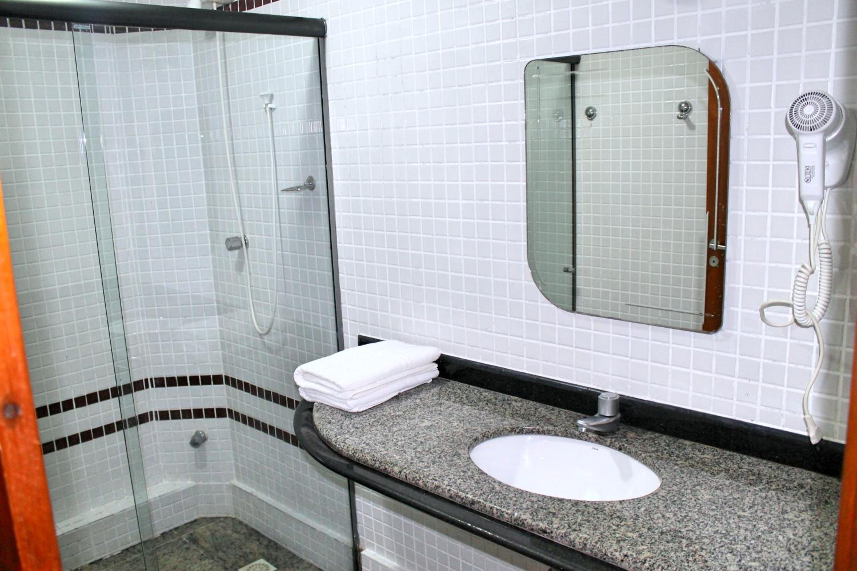 Luxury Suite - Photo 4