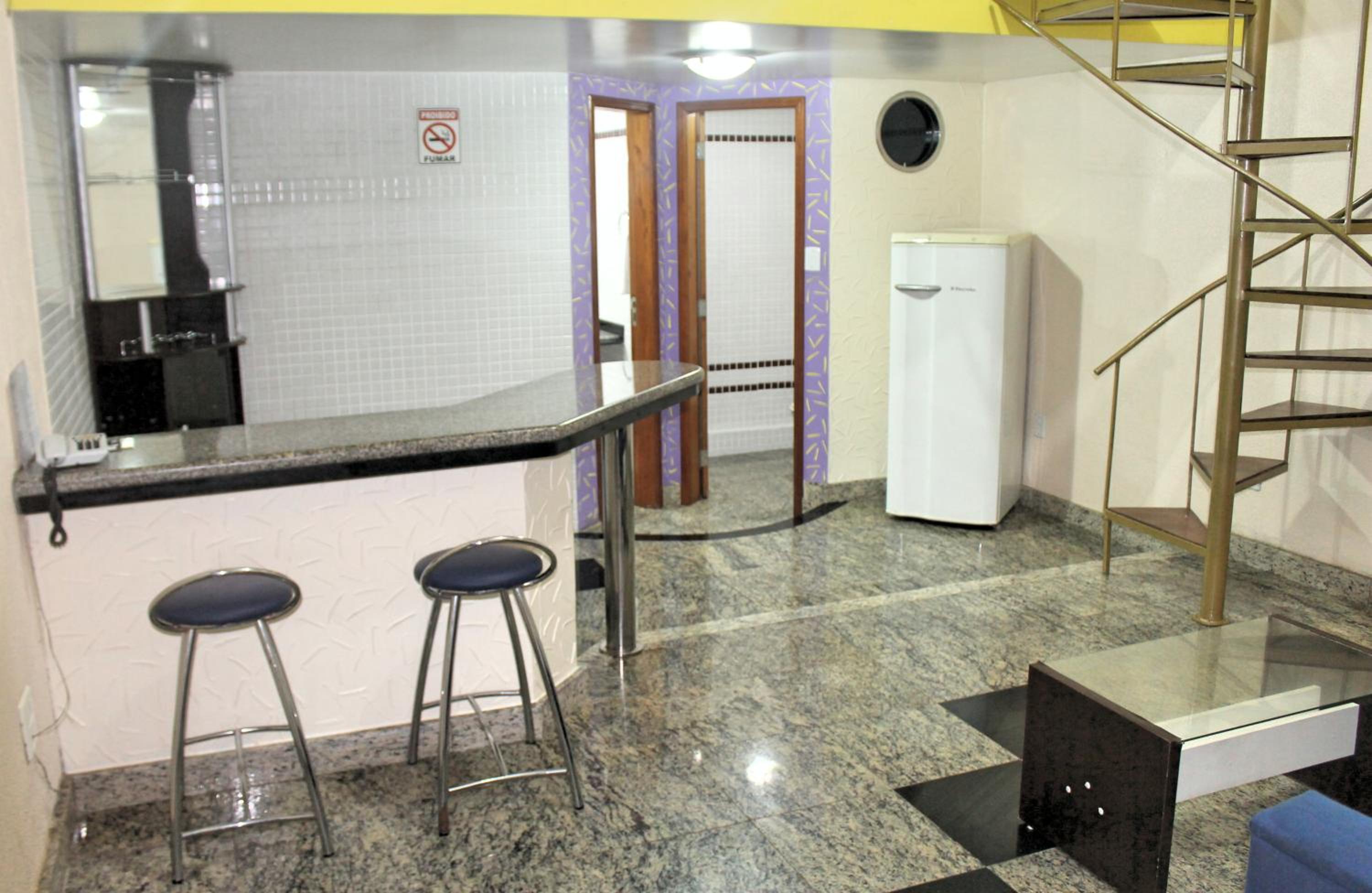 Luxury Suite - Photo 2