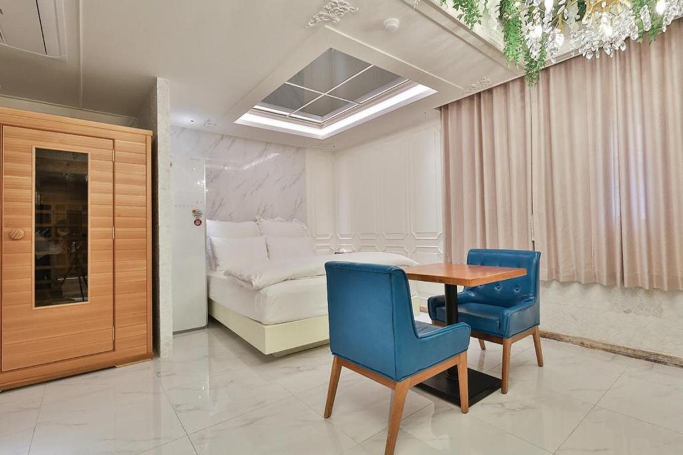 Premium Suite Couple Sauna - Photo 1