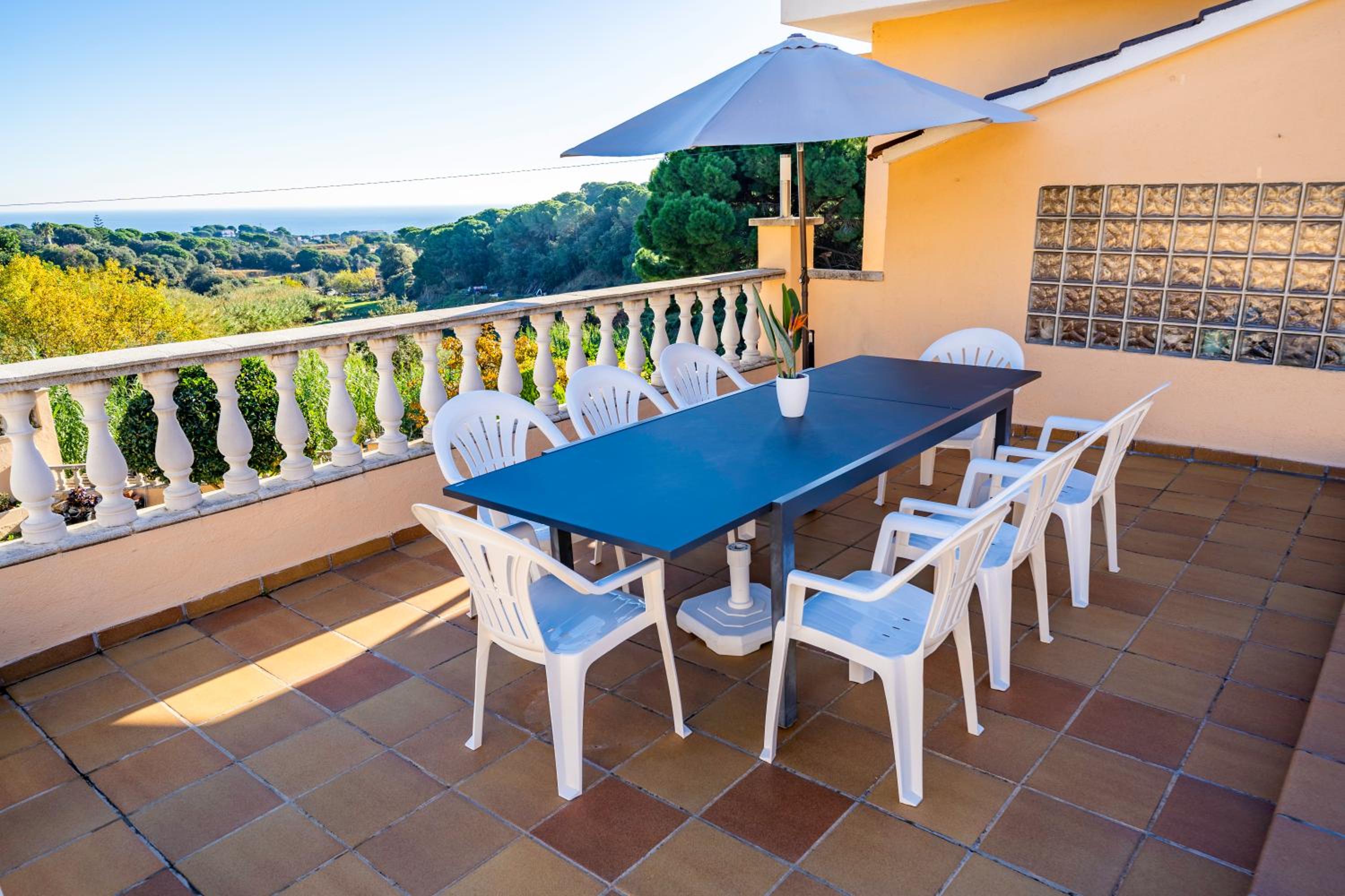 Villa photo 3