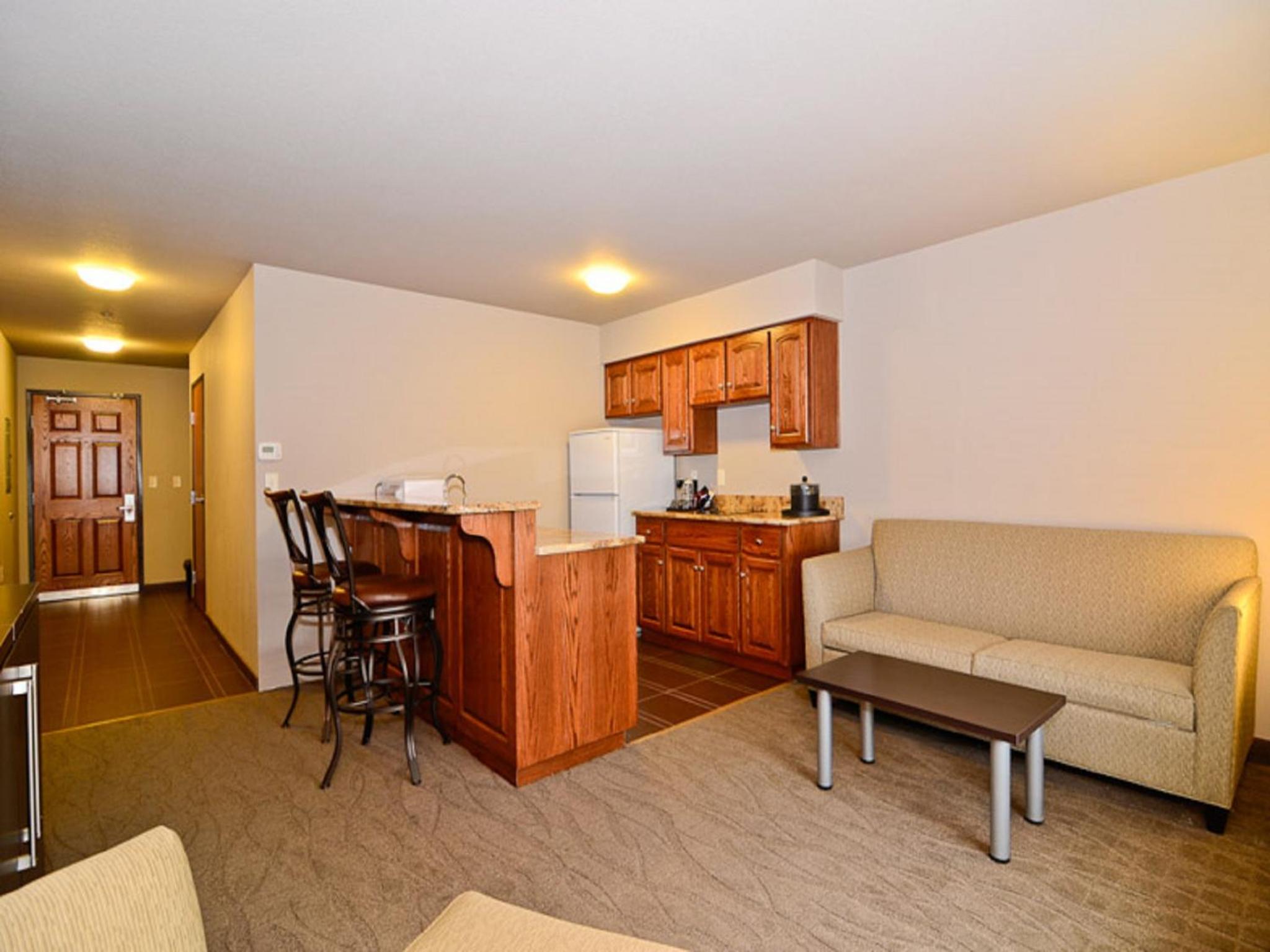 Deluxe King Suite