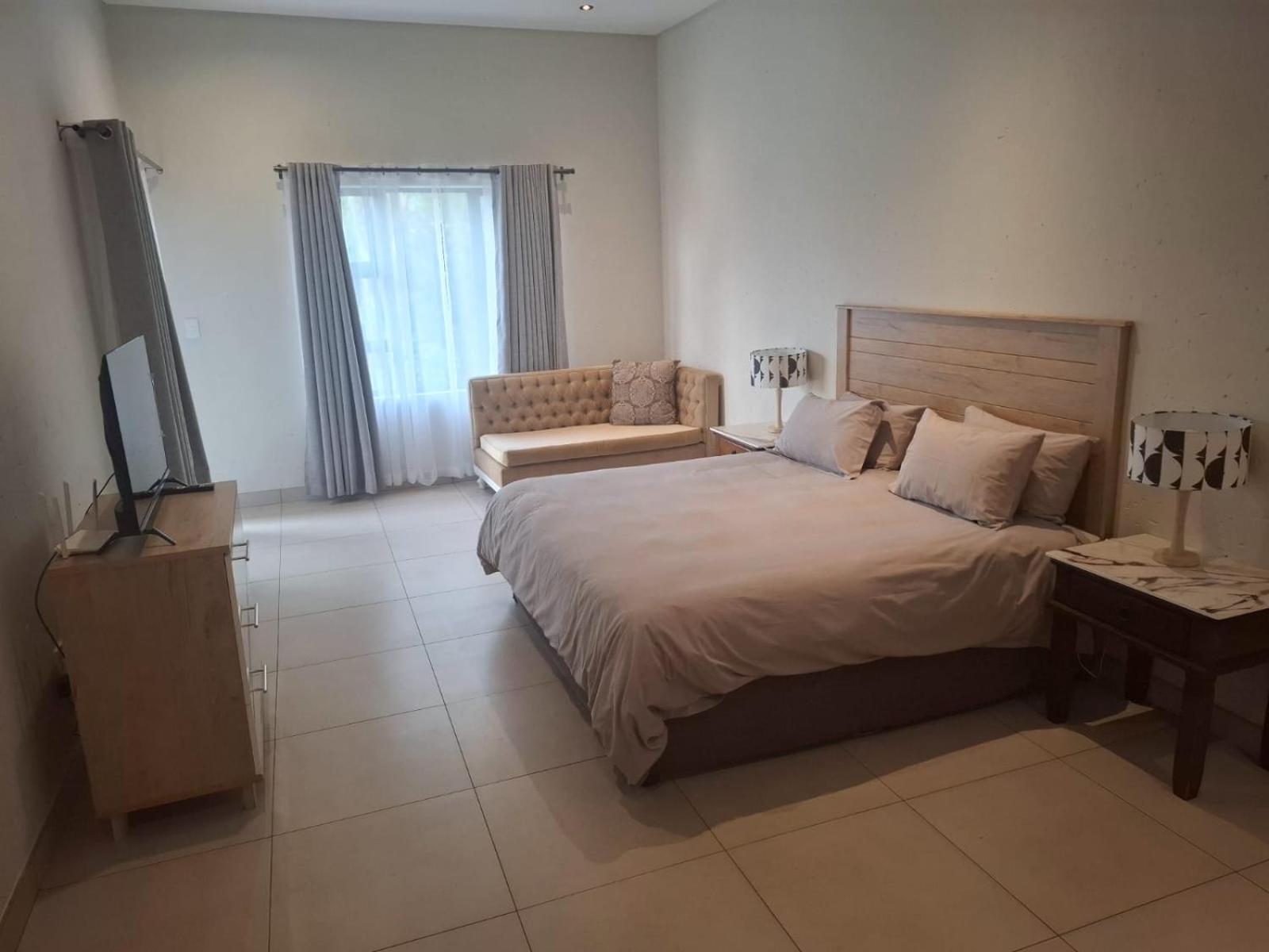 One-Bedroom Apartment with Terrace photo 3