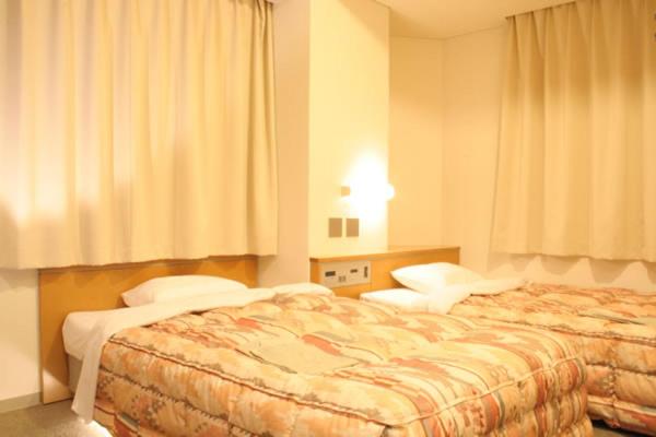 Twin Room - Photo 3