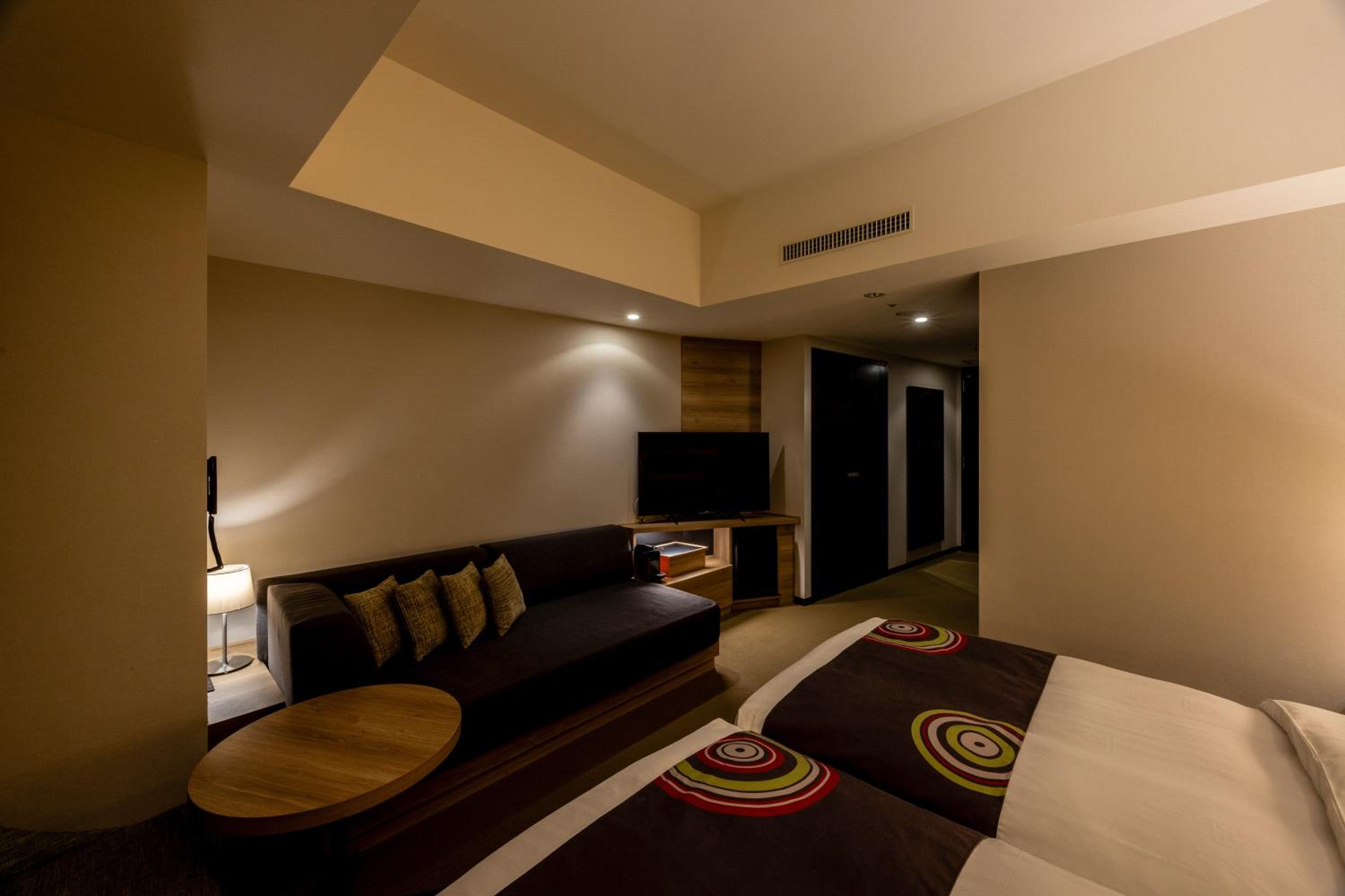 Premium Deluxe Twin Room - Non-Smoking