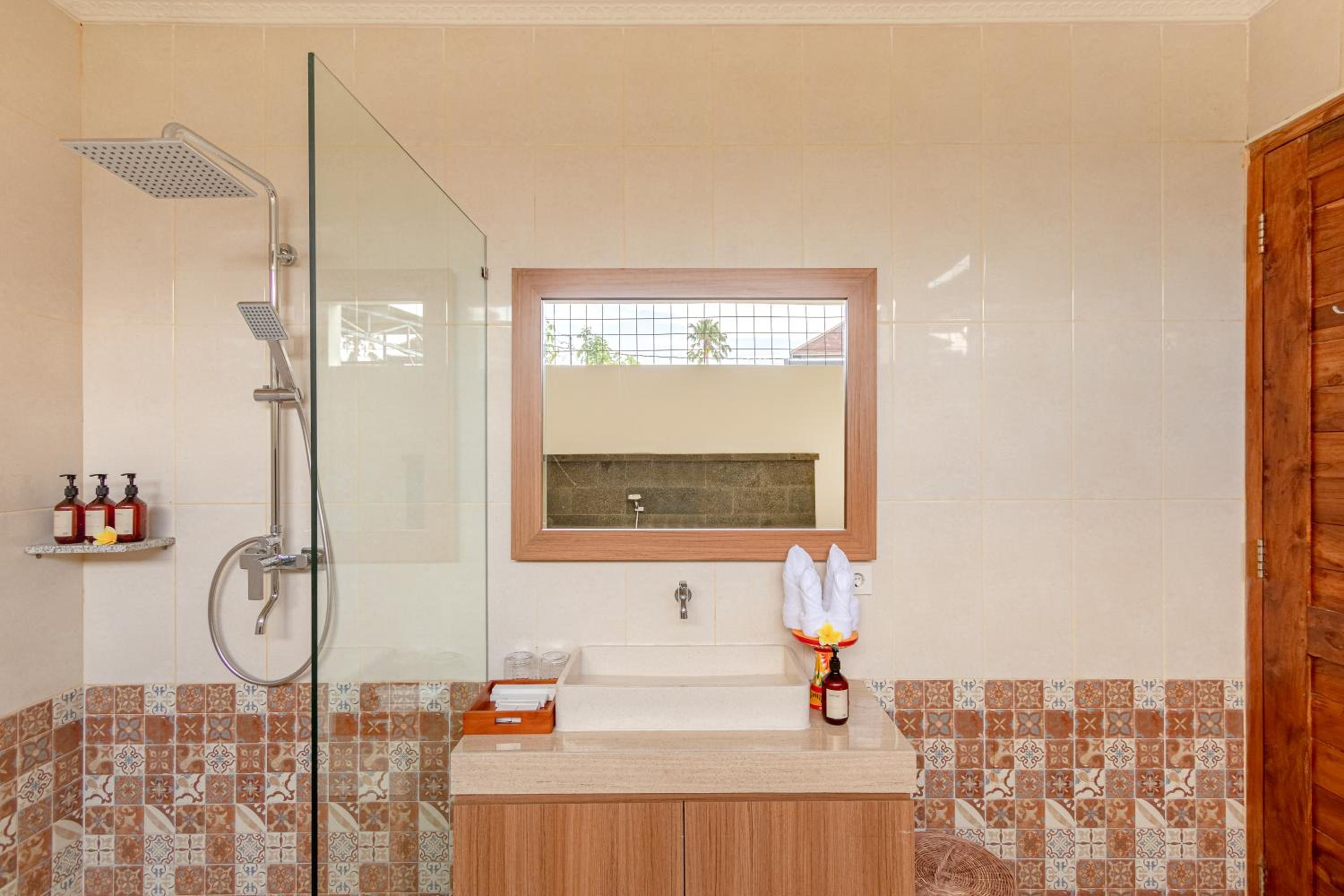 Suite with Balcony - Photo 14