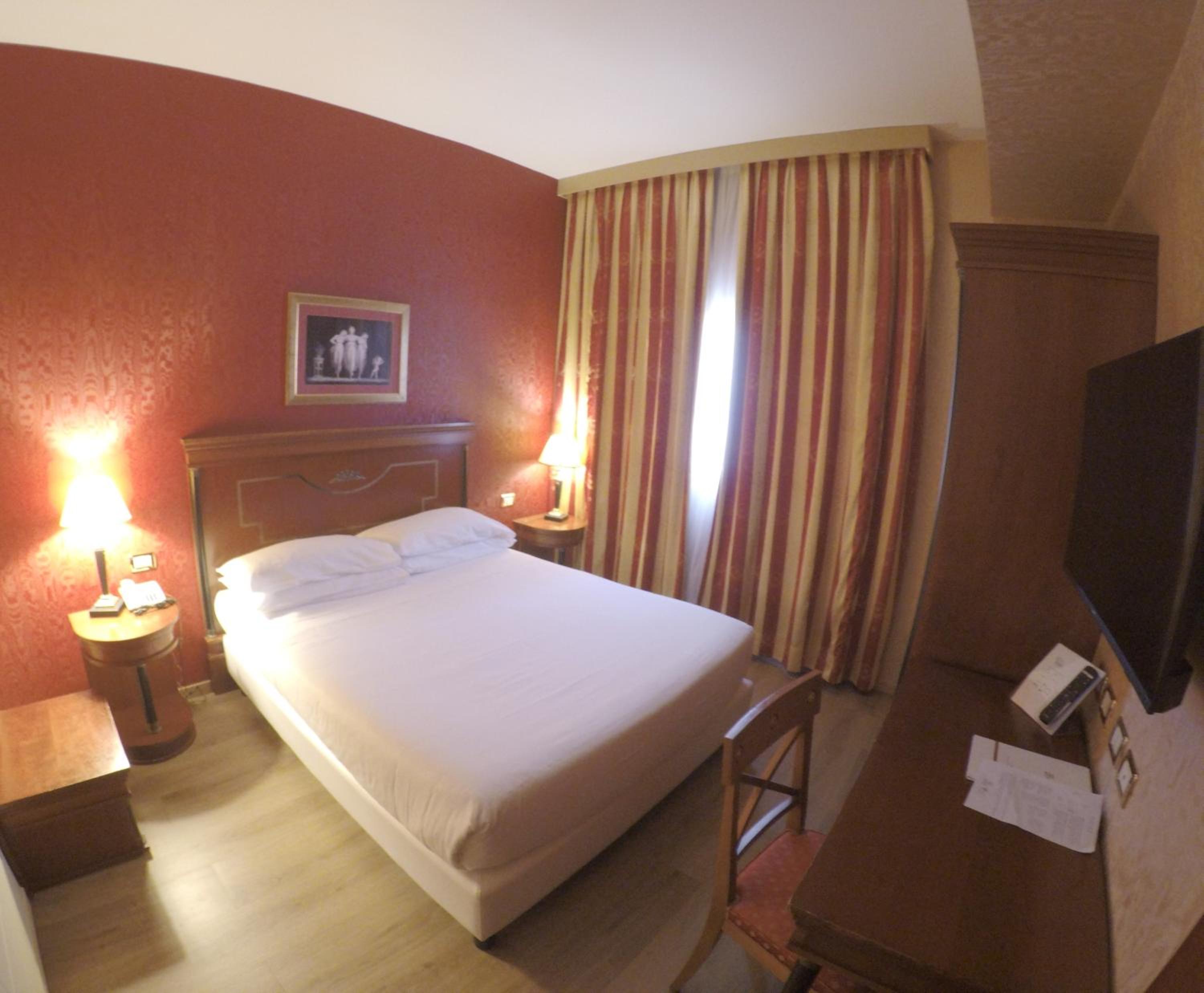 Economy Double Room - Photo 2