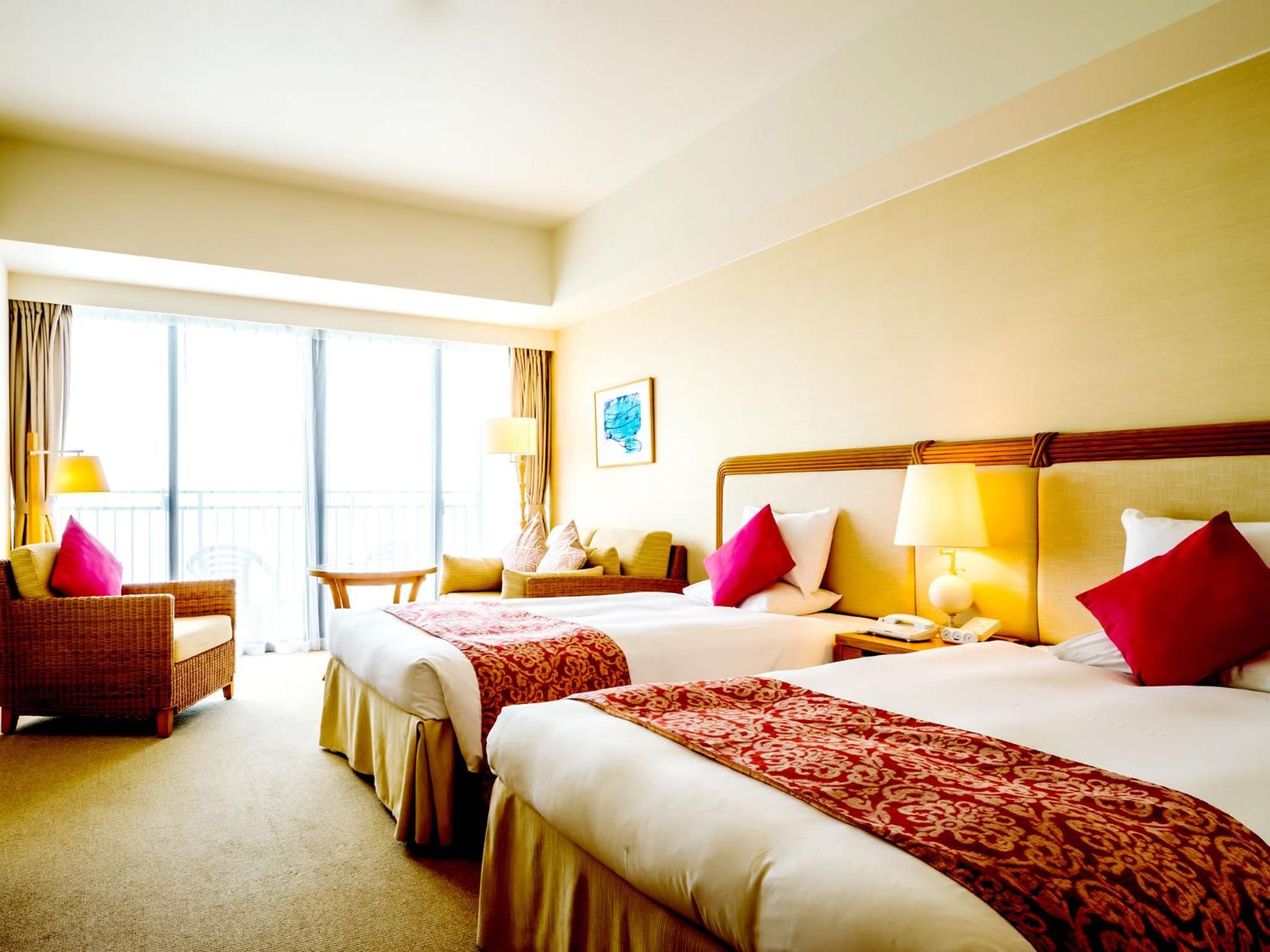 Deluxe Room with Ocean View - 6-7F - Photo 1