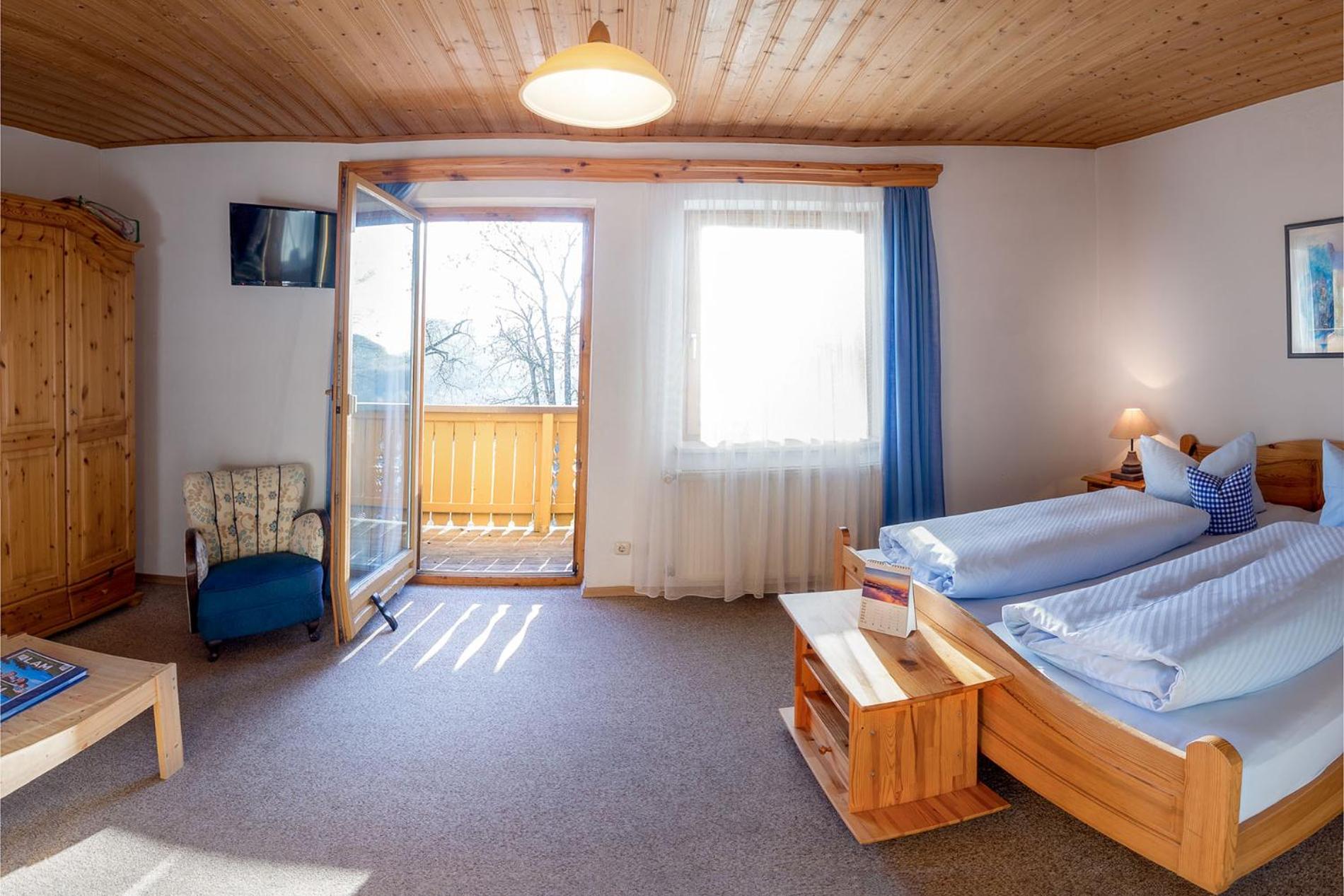 Double Room with Balcony photo 2