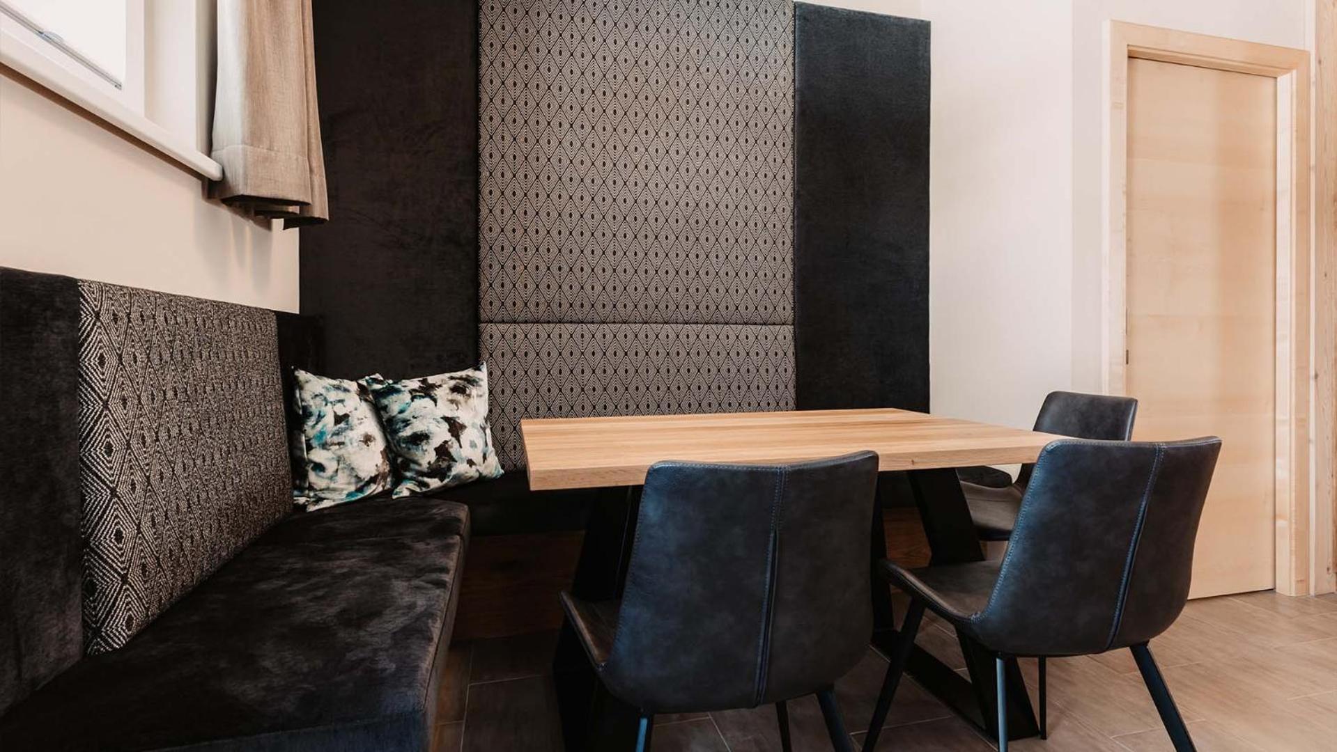 Four-Bedroom Apartment with Balcony