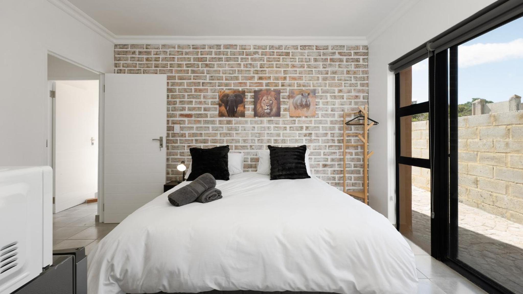 Budget Double Room photo 2