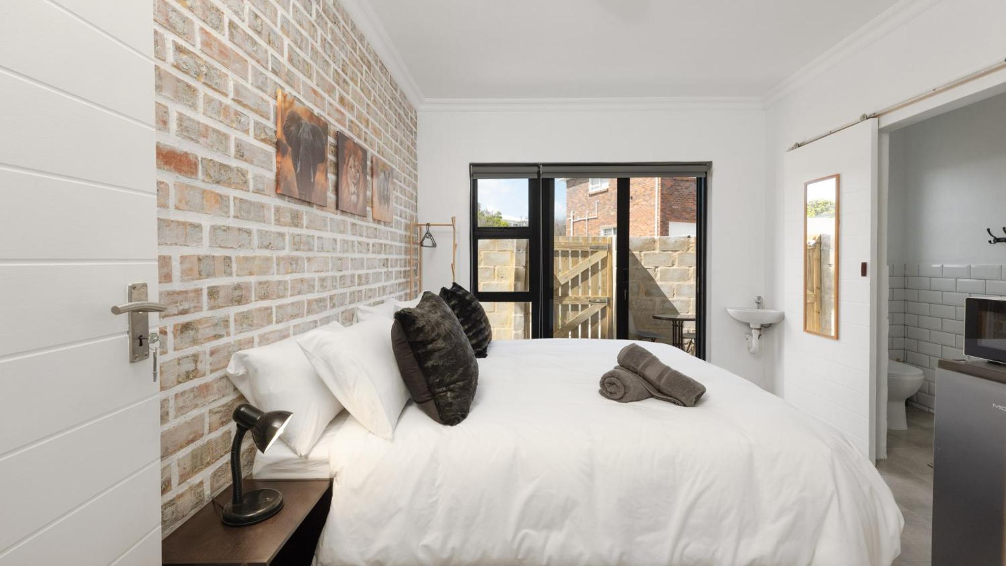 Budget Double Room photo 1