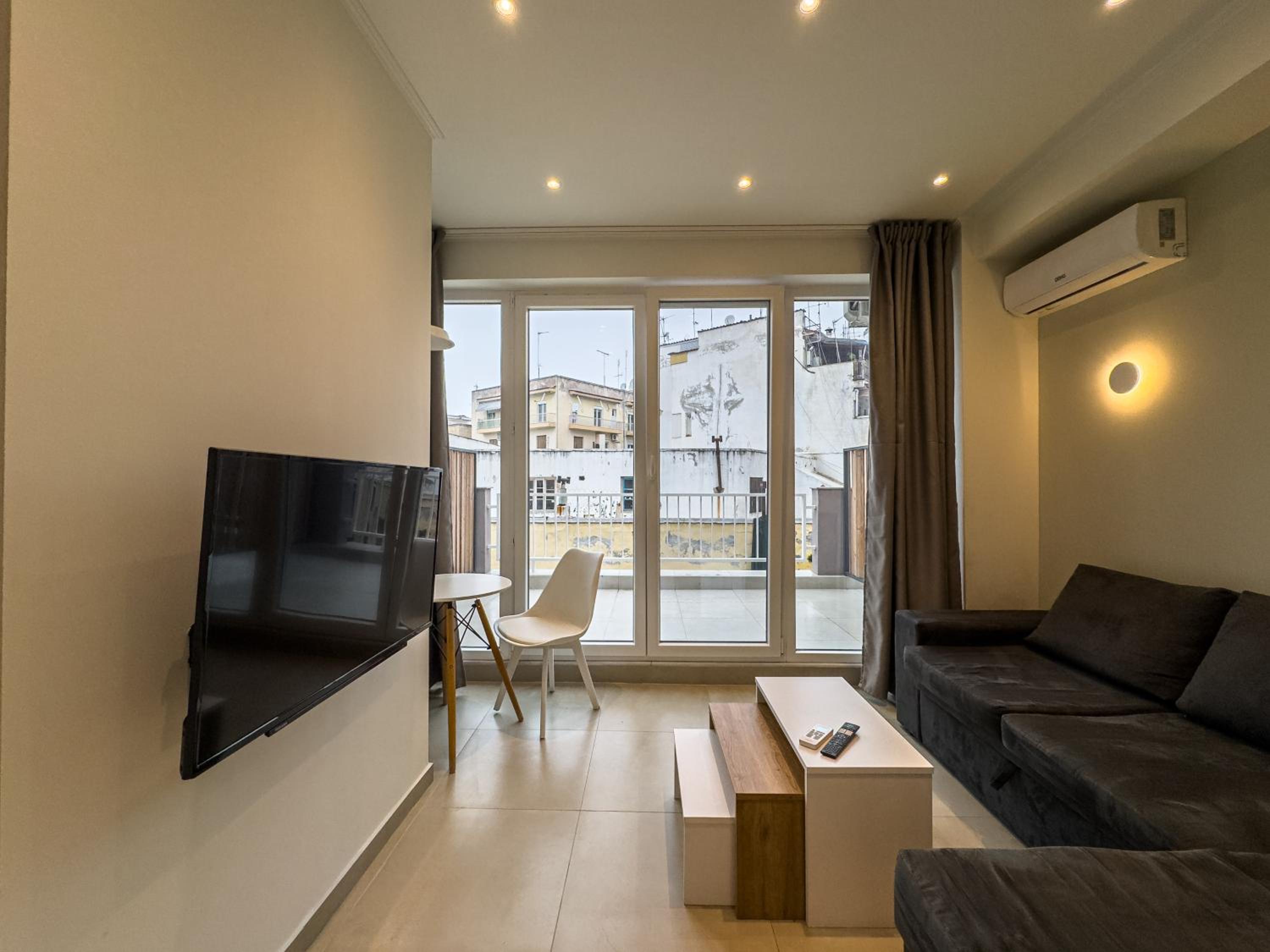 Superior One-Bedroom Apartment with Balcony