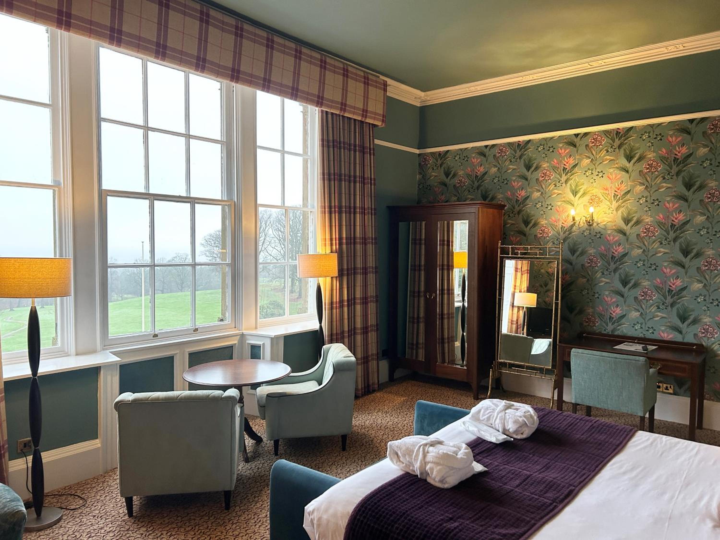 Deluxe Room - Photo 6