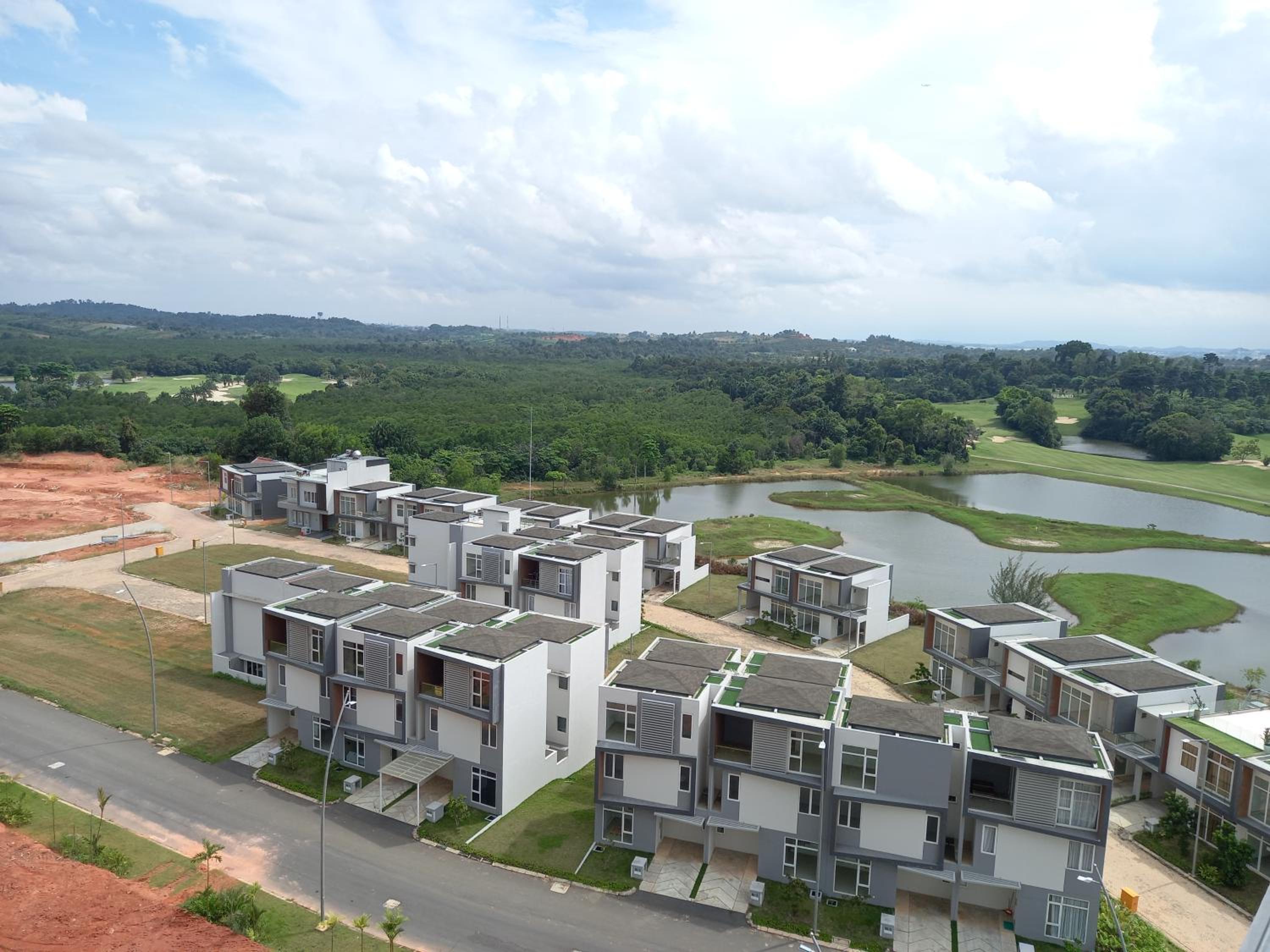 Apartment with Pool View photo 3