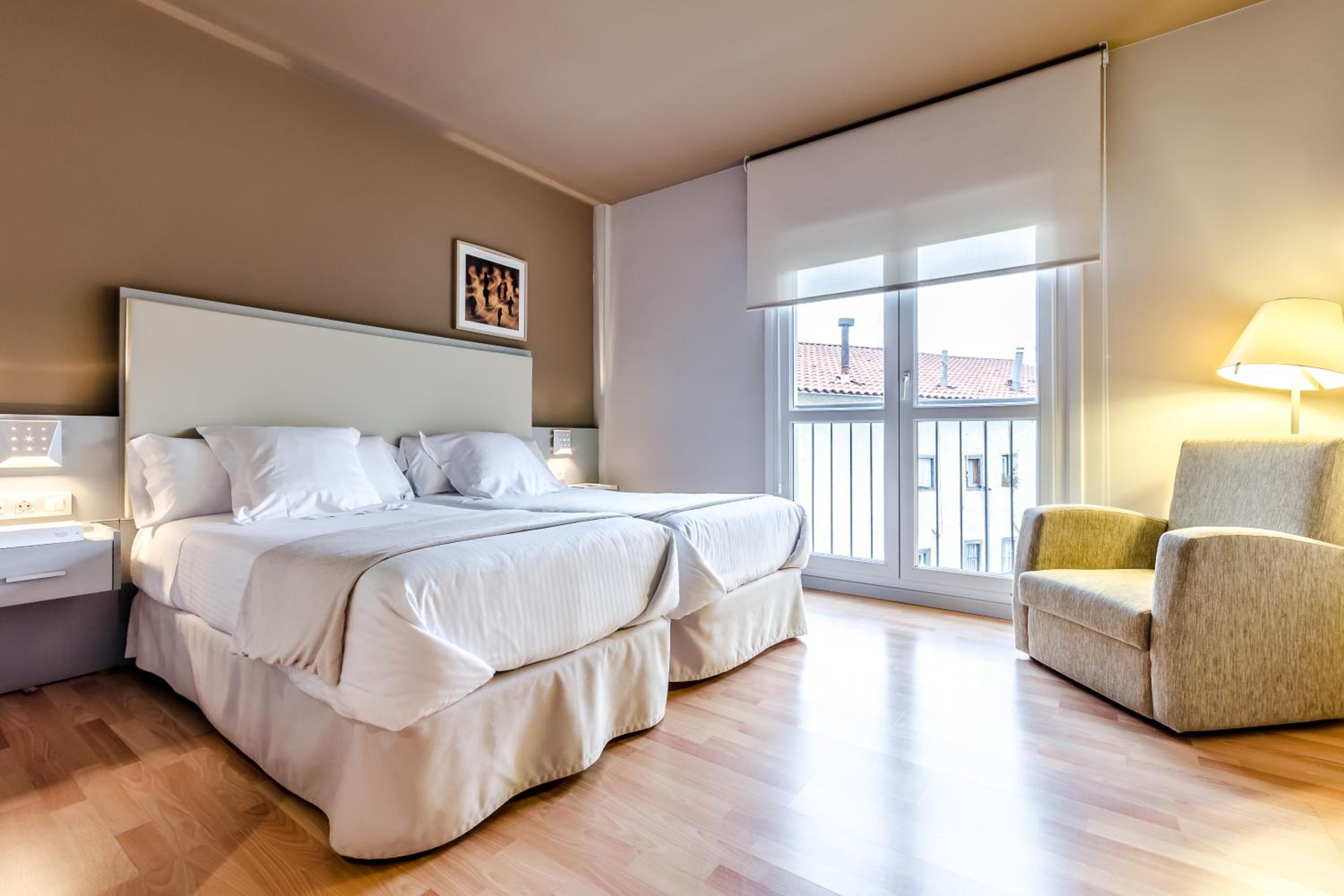 Double or Twin Room photo 2
