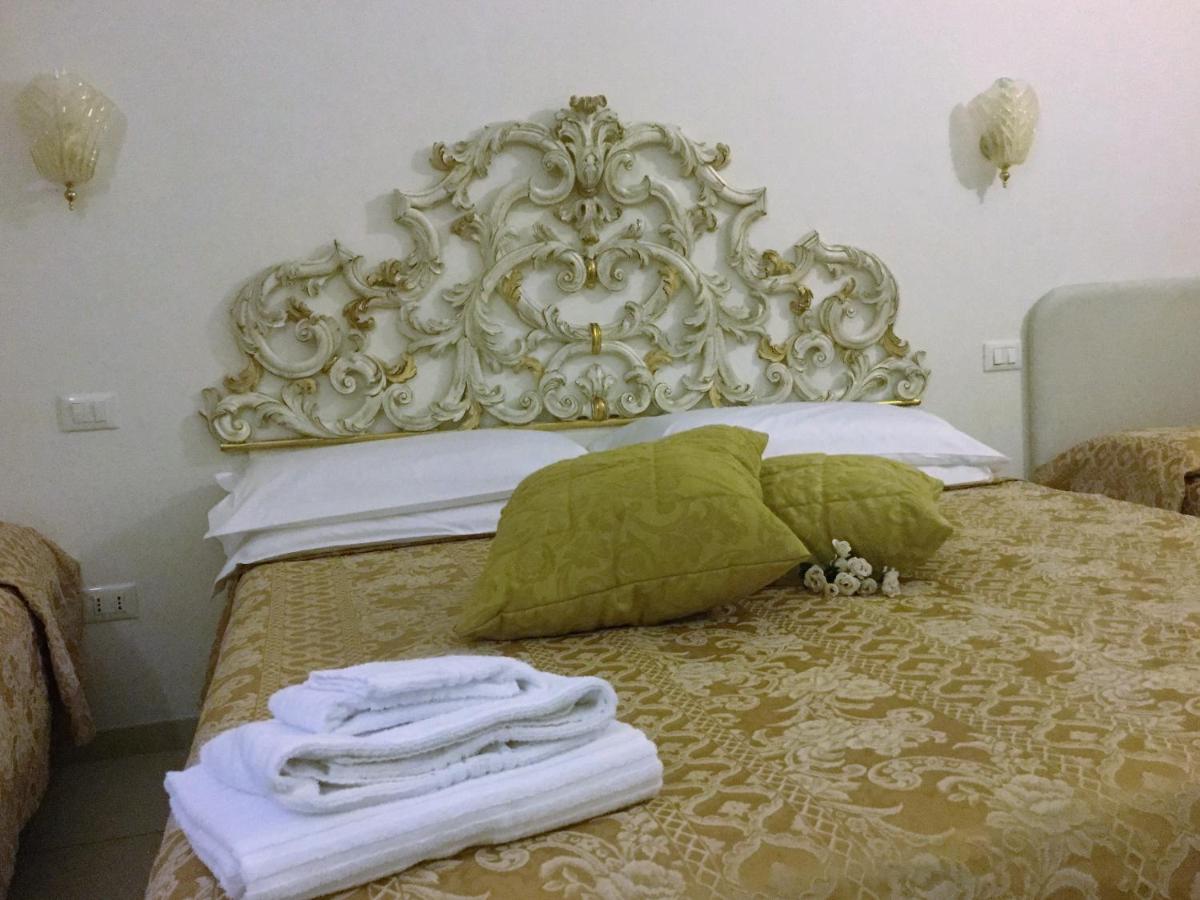 Triple Room - Photo 12