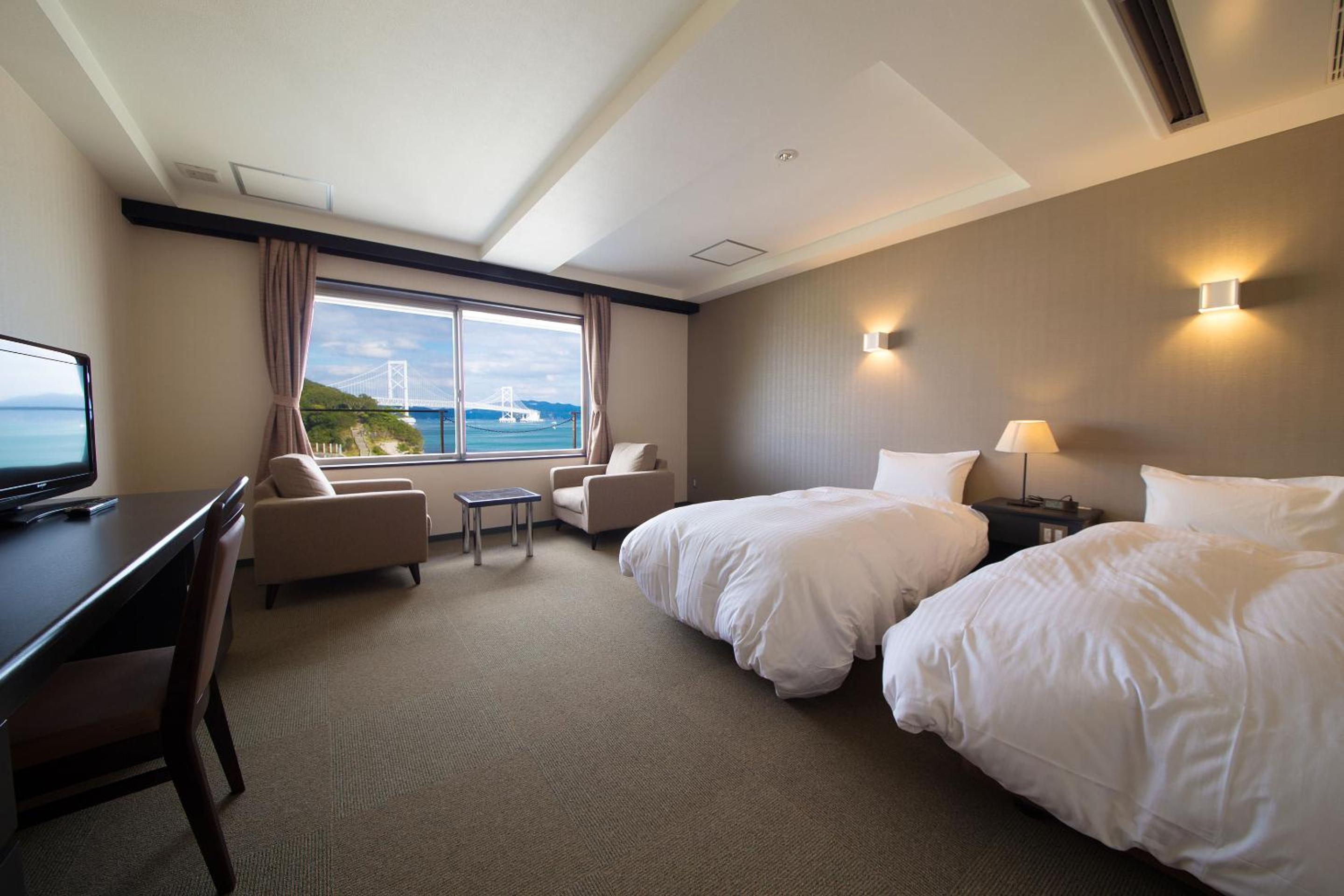 Standard Twin Room with Sea View