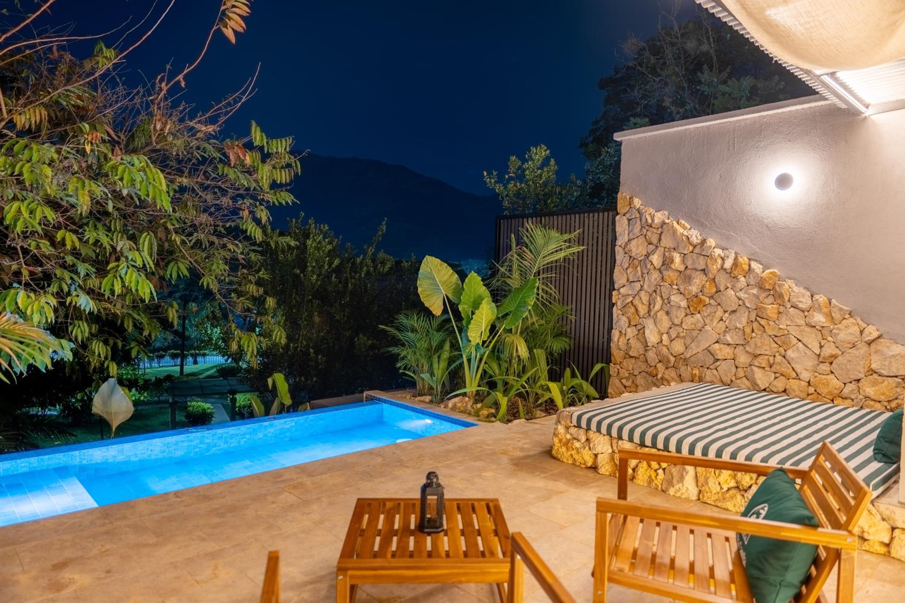 Junior Suite with Private Pool photo 2