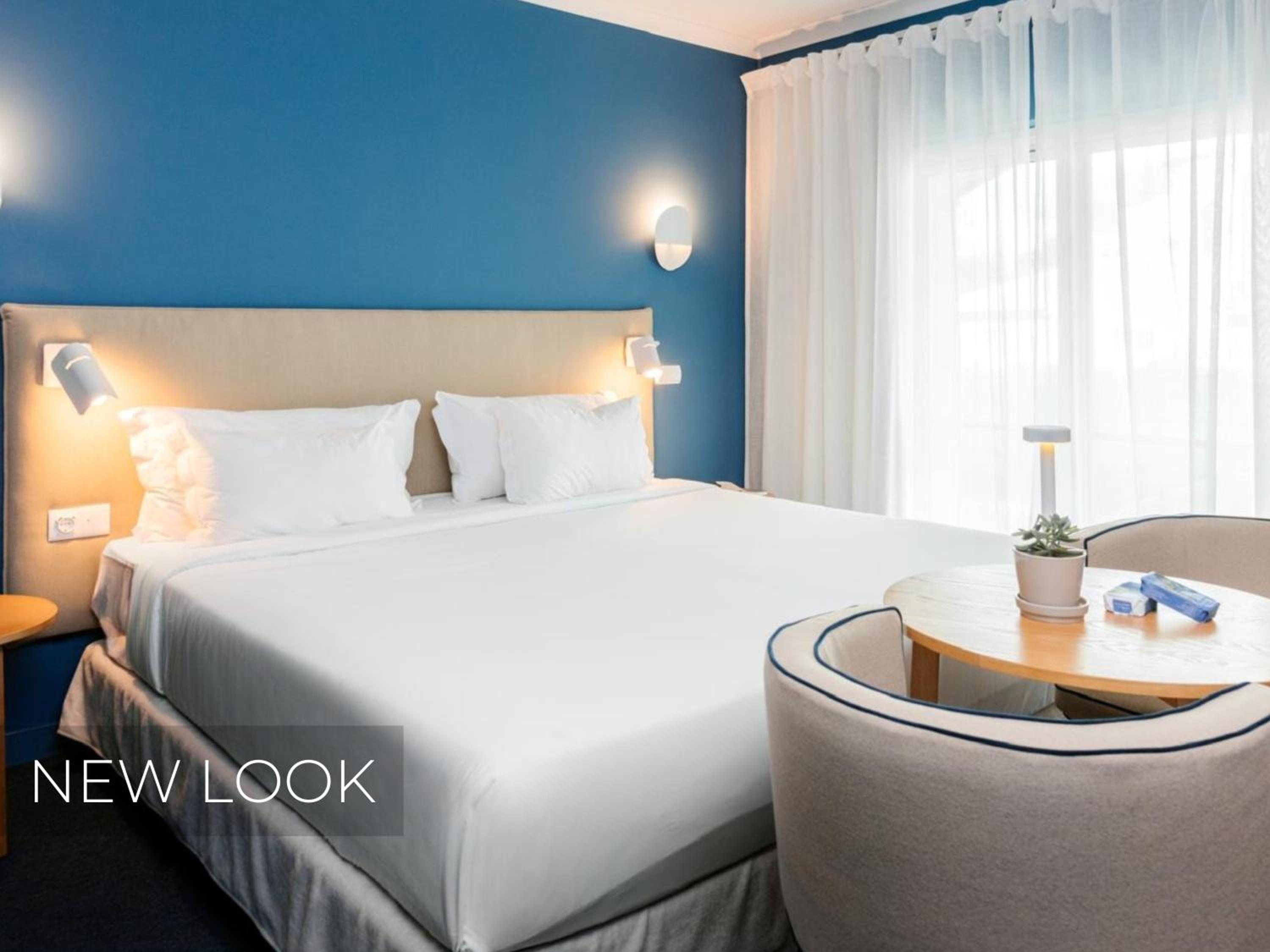 Superior Double or Twin Room with Pool View