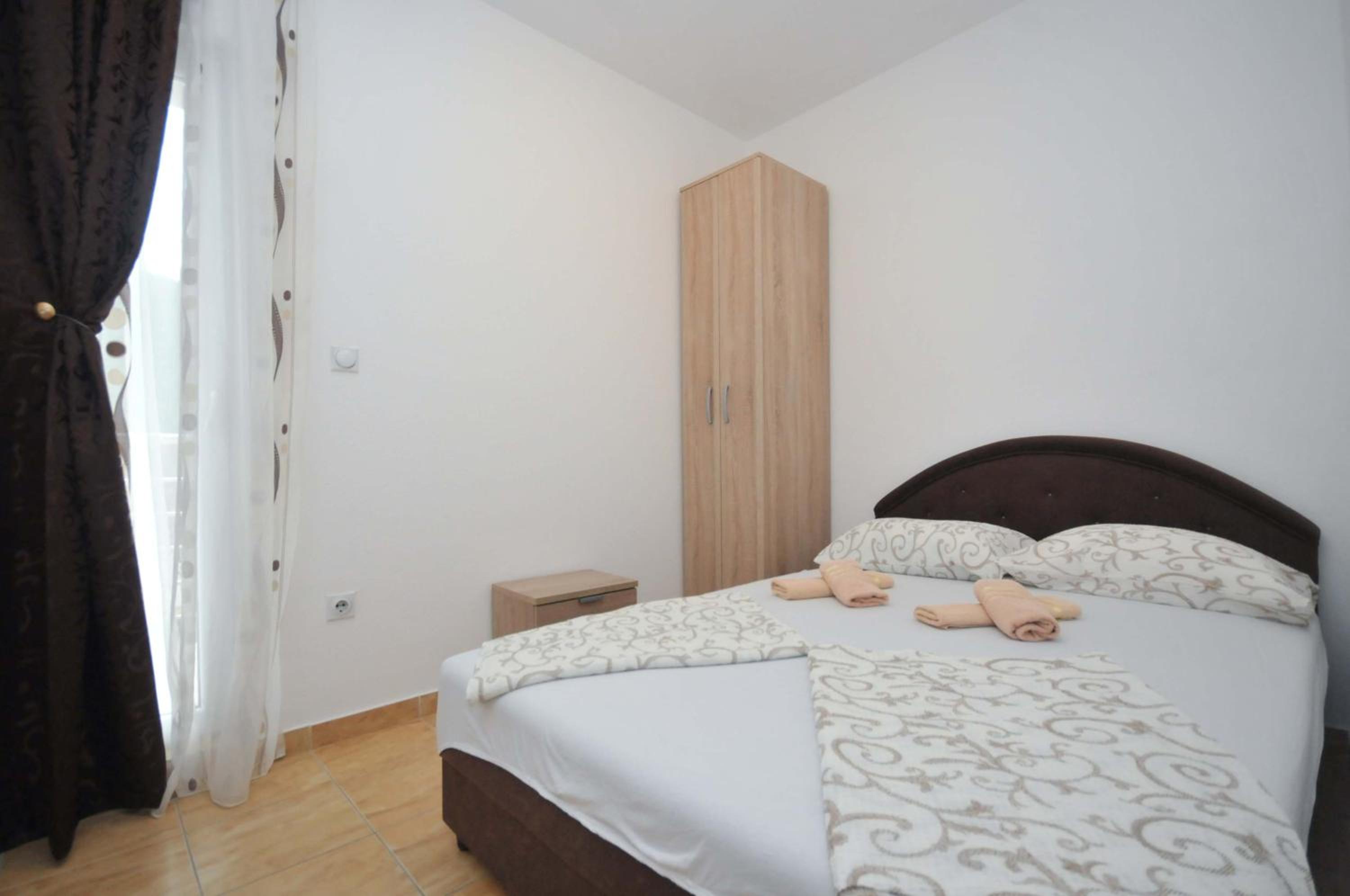 Four-Bedroom Apartment - Photo 1